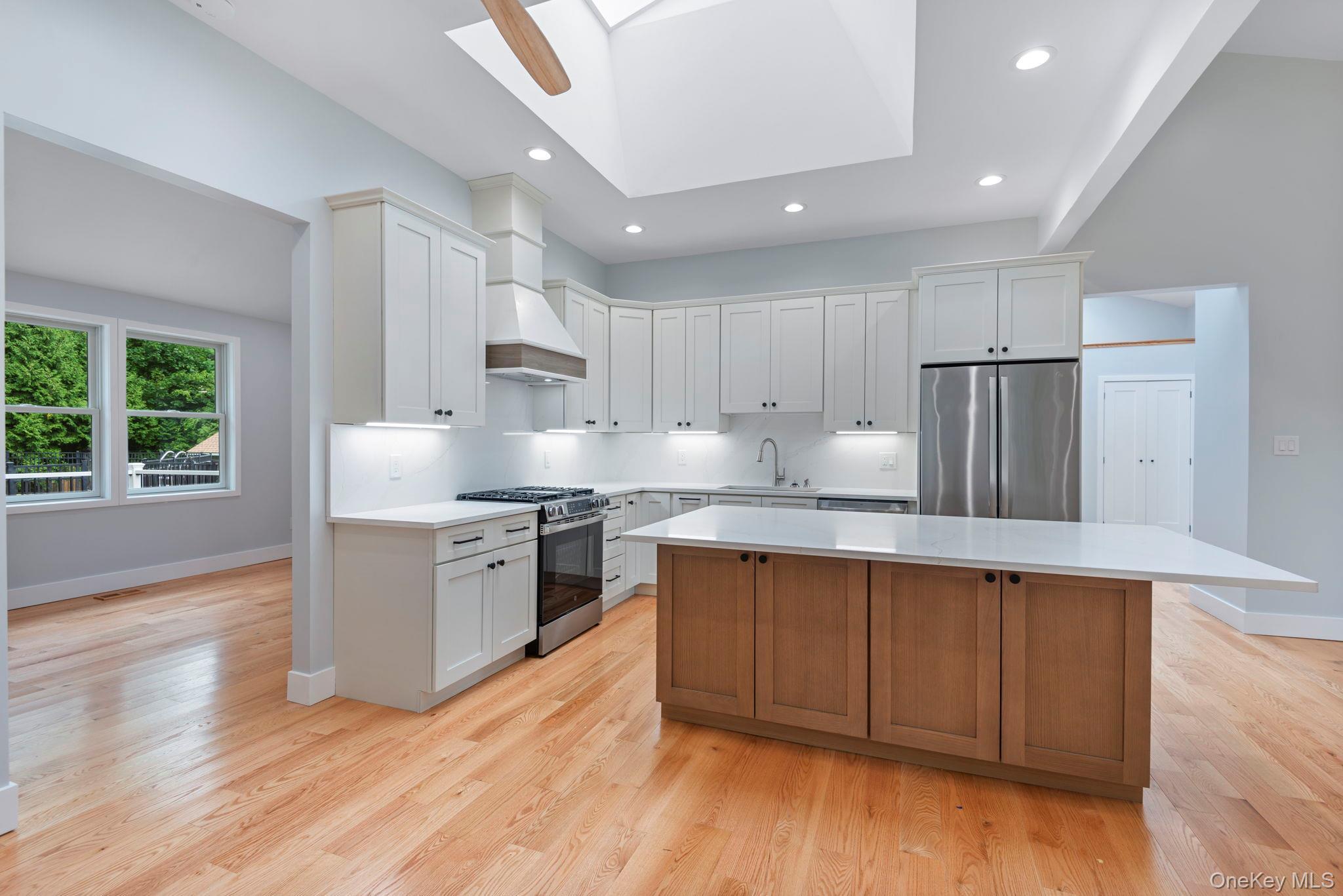 Single Family Lakeside Drive Suffolk County, NY 11721, MLS-1046573-14