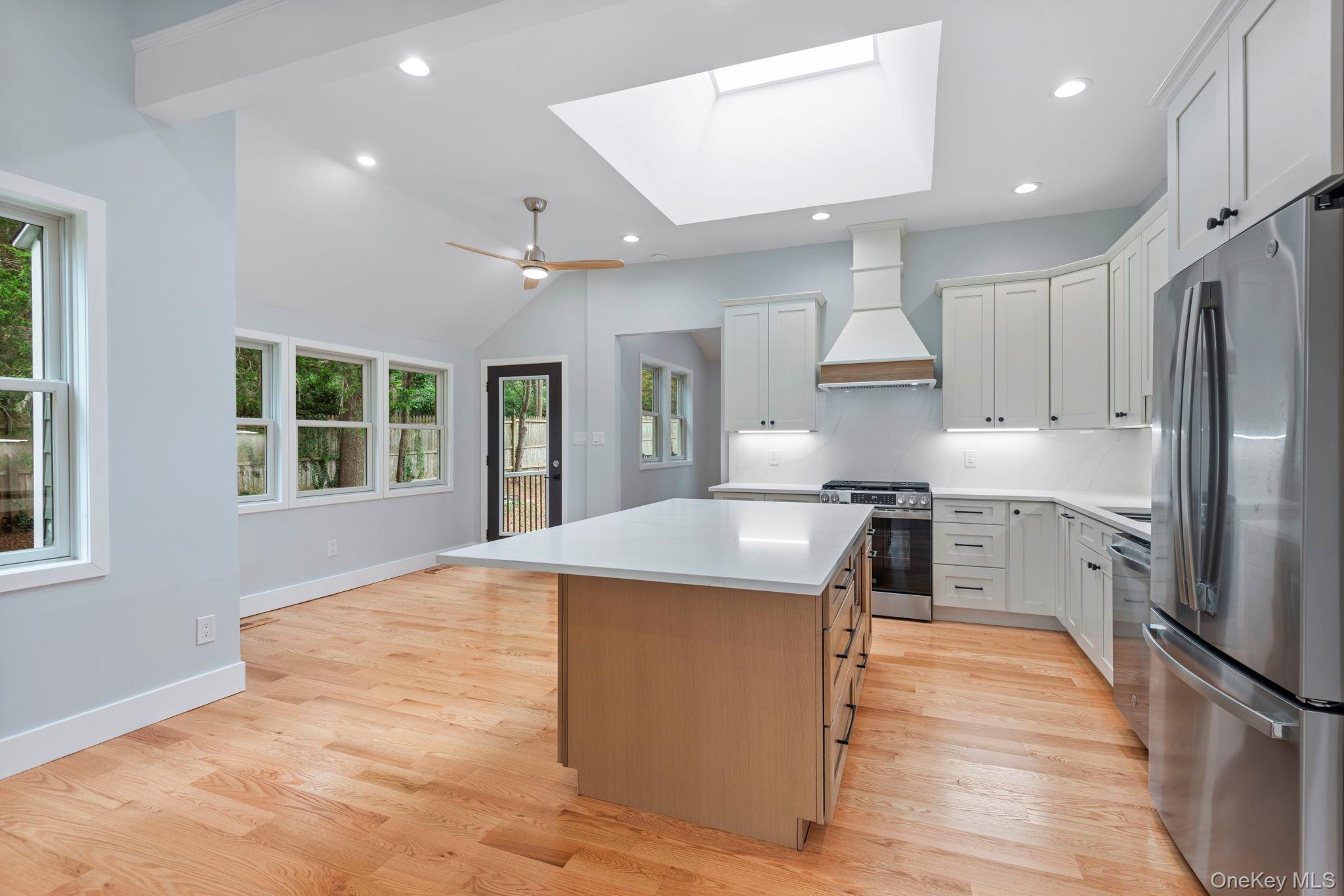 Single Family Lakeside Drive Suffolk County, NY 11721, MLS-1046573-16