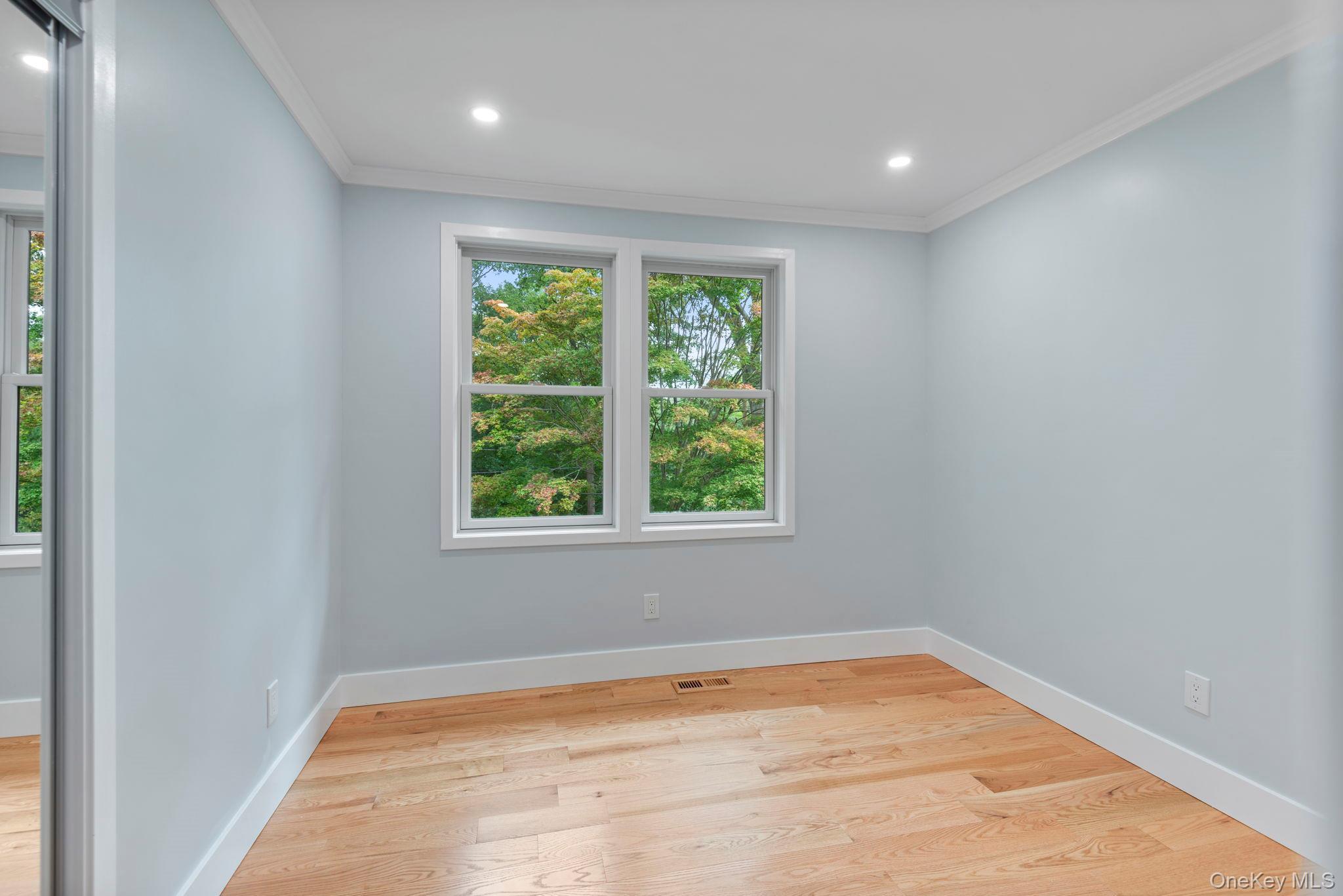 Single Family Lakeside Drive Suffolk County, NY 11721, MLS-1046573-26