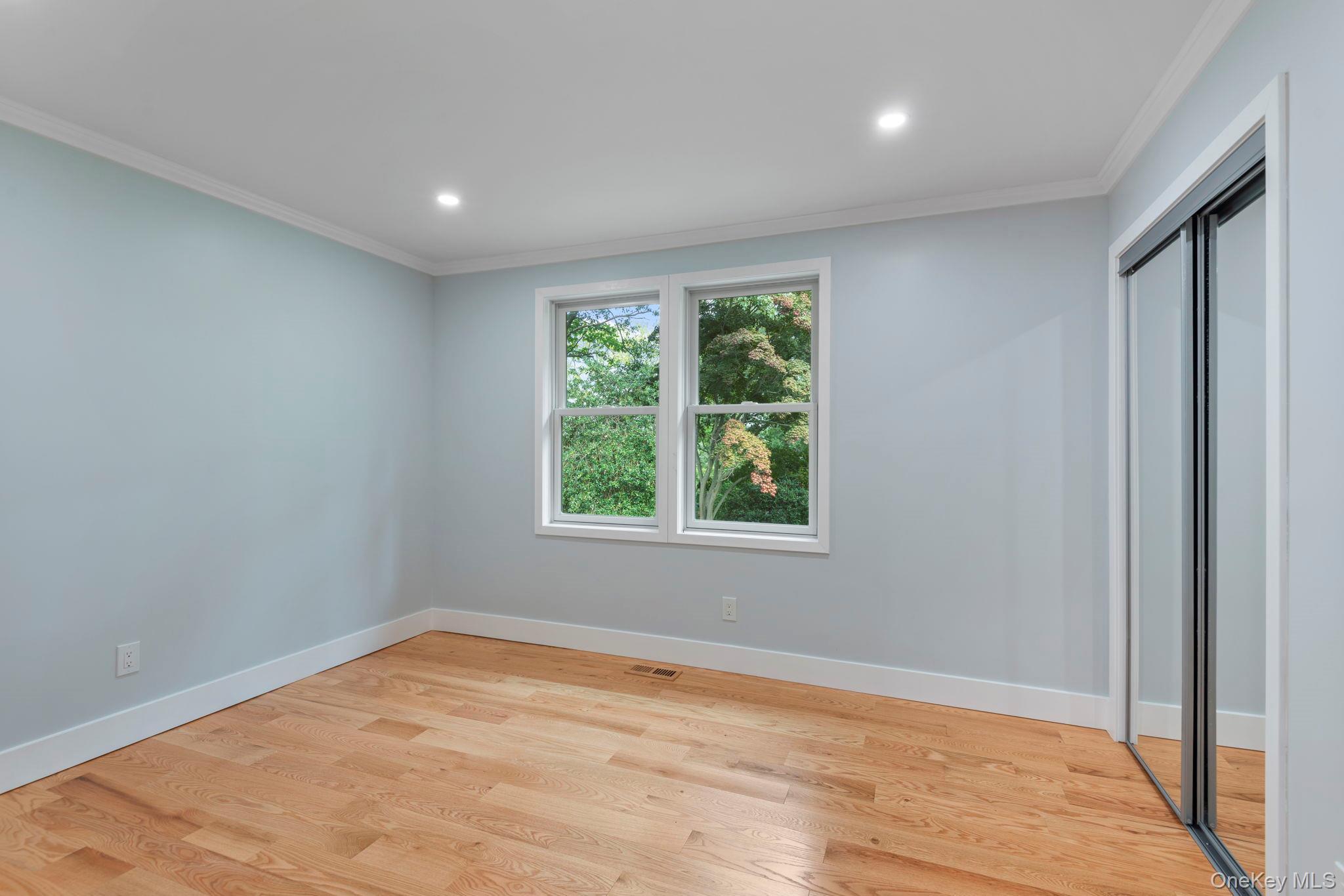 Single Family Lakeside Drive Suffolk County, NY 11721, MLS-1046573-27