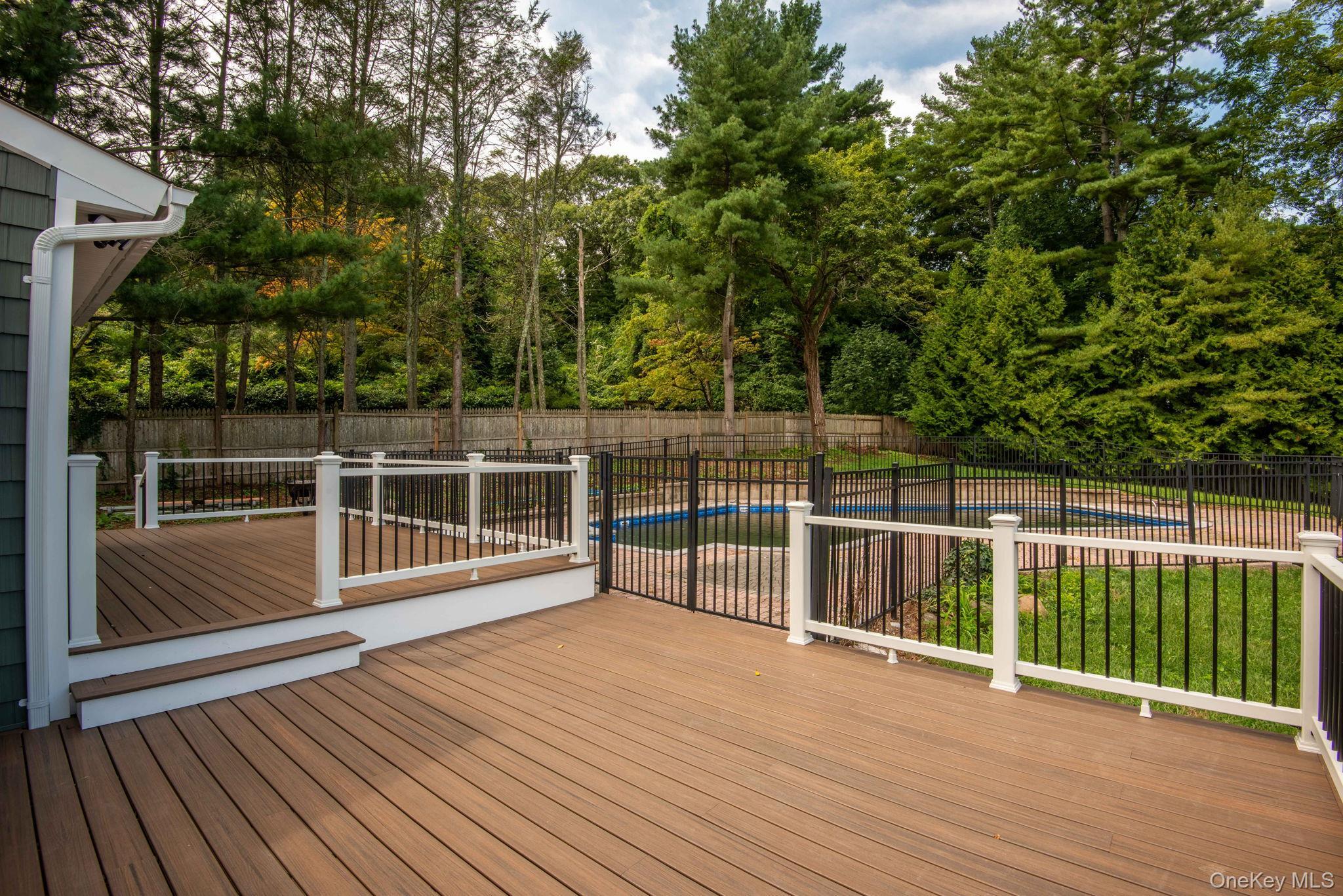 Single Family Lakeside Drive Suffolk County, NY 11721, MLS-1046573-39