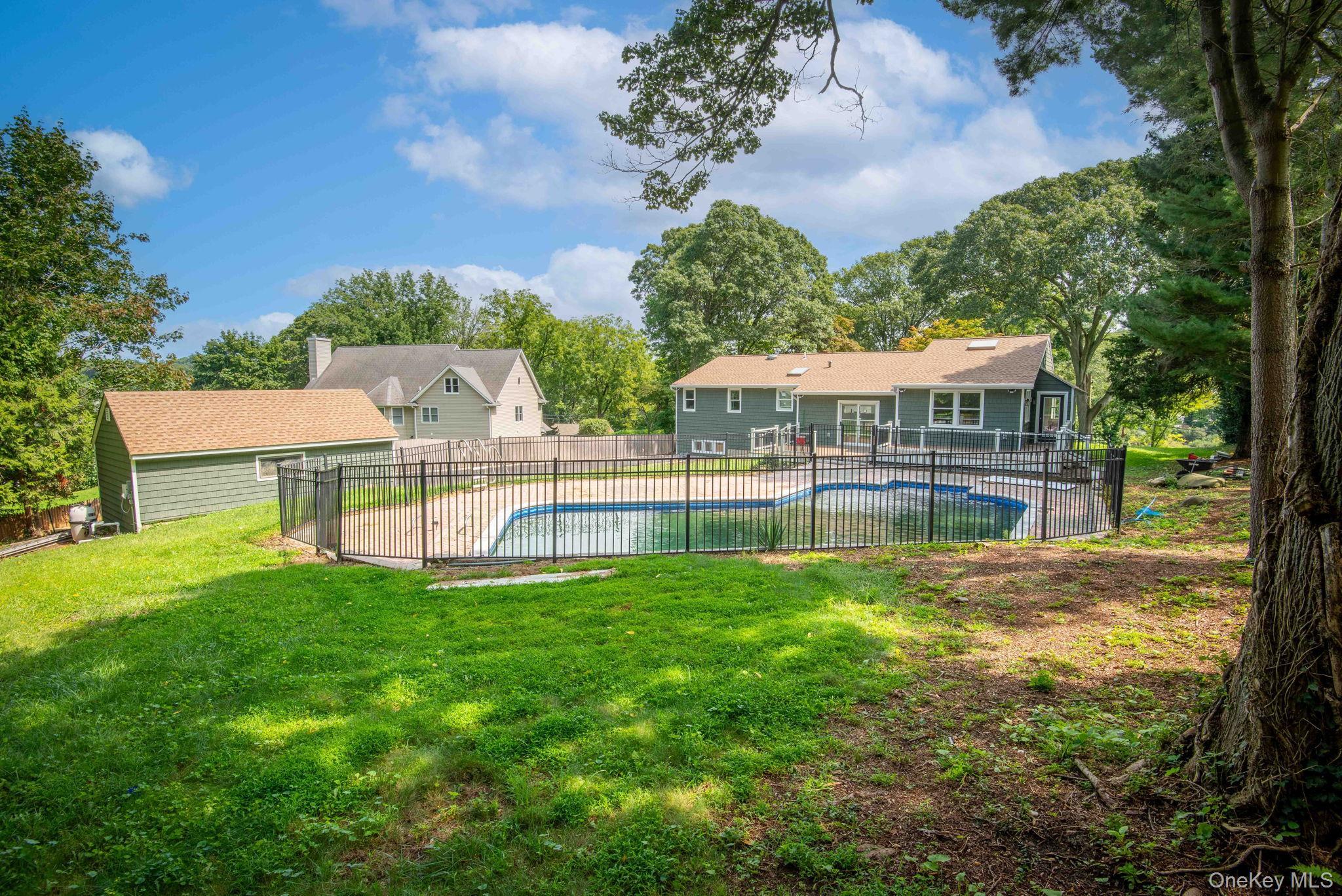 Single Family Lakeside Drive Suffolk County, NY 11721, MLS-1046573-40