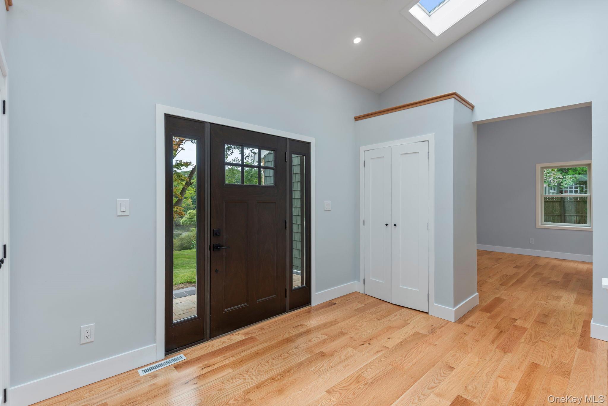 Single Family Lakeside Drive Suffolk County, NY 11721, MLS-1046573-5