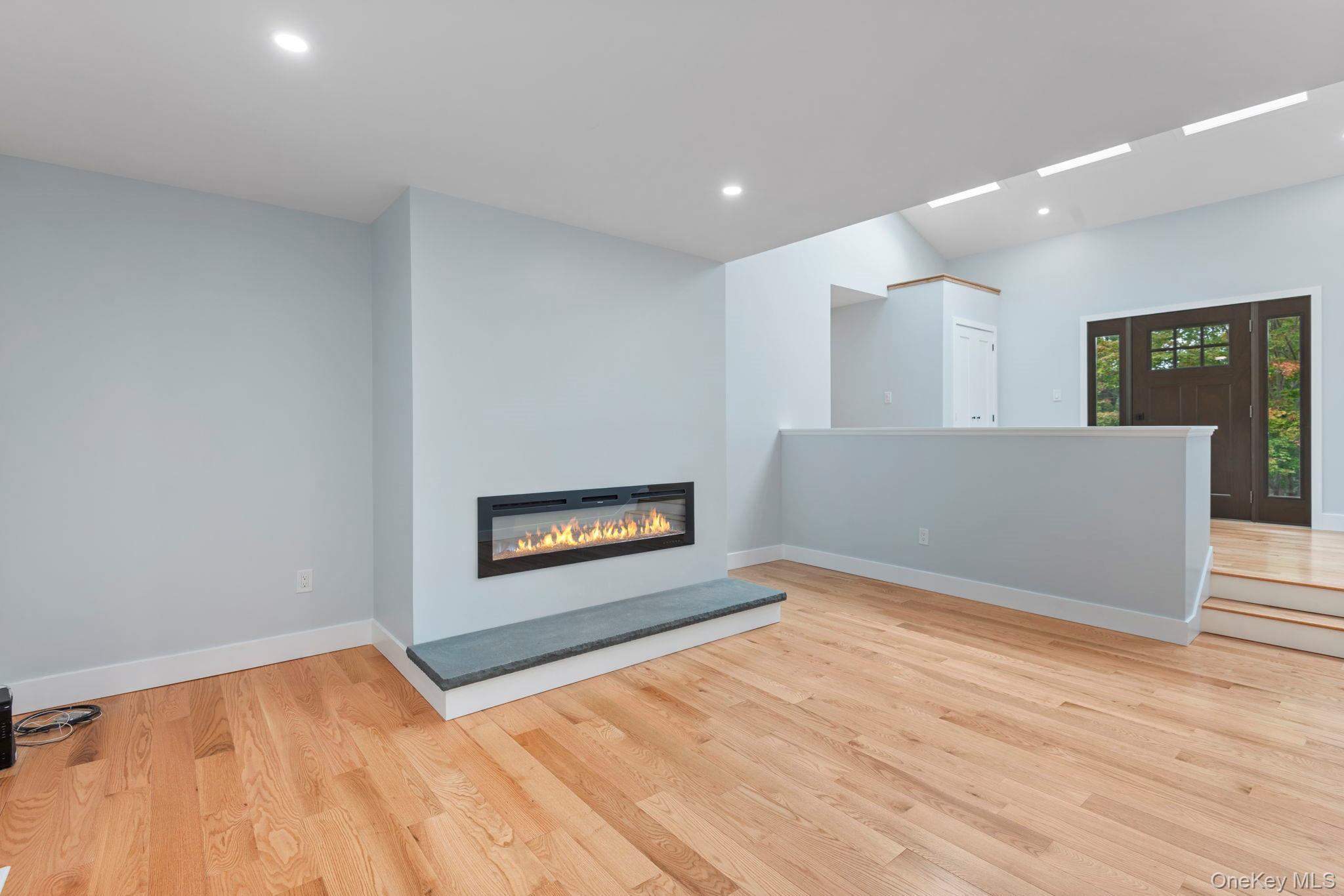 Single Family Lakeside Drive Suffolk County, NY 11721, MLS-1046573-6