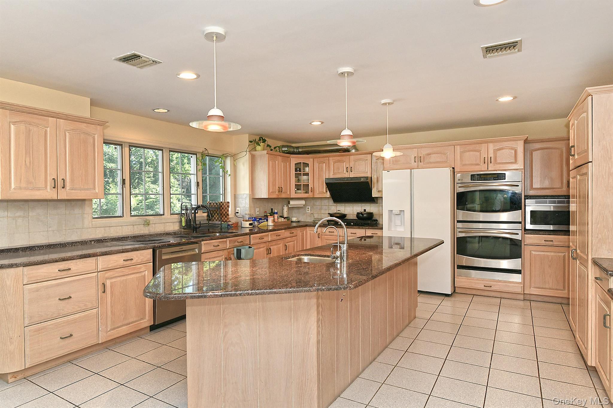 Single Family Saw Mill Lane Suffolk County, NY 11724, MLS-1046579-7