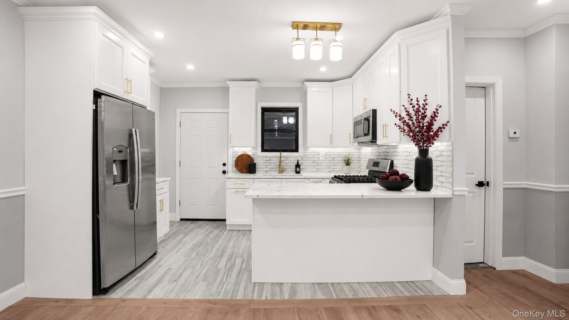 Single Family E 238th Street Bronx, NY 10470, MLS-1046583-5