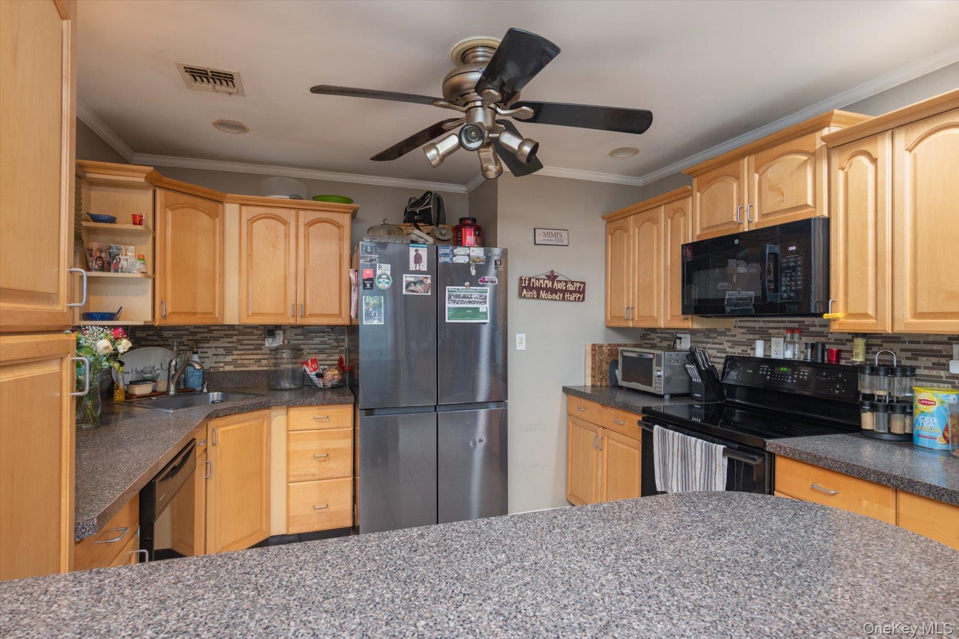 Single Family Westminster Drive  Suffolk County, NY 11967, MLS-1046585-8