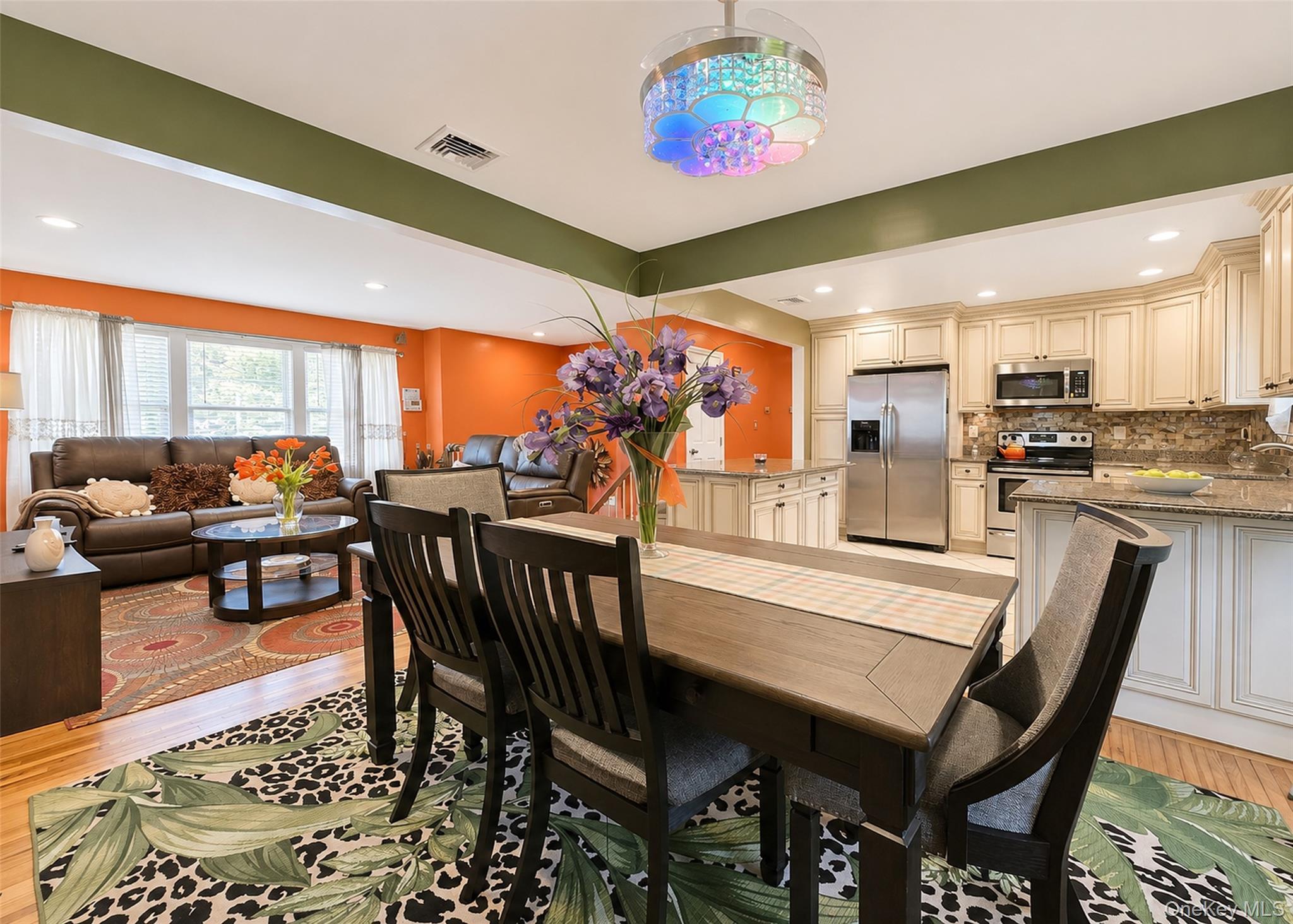 Single Family Union Boulevard Suffolk County, NY 11706, MLS-1046597-12