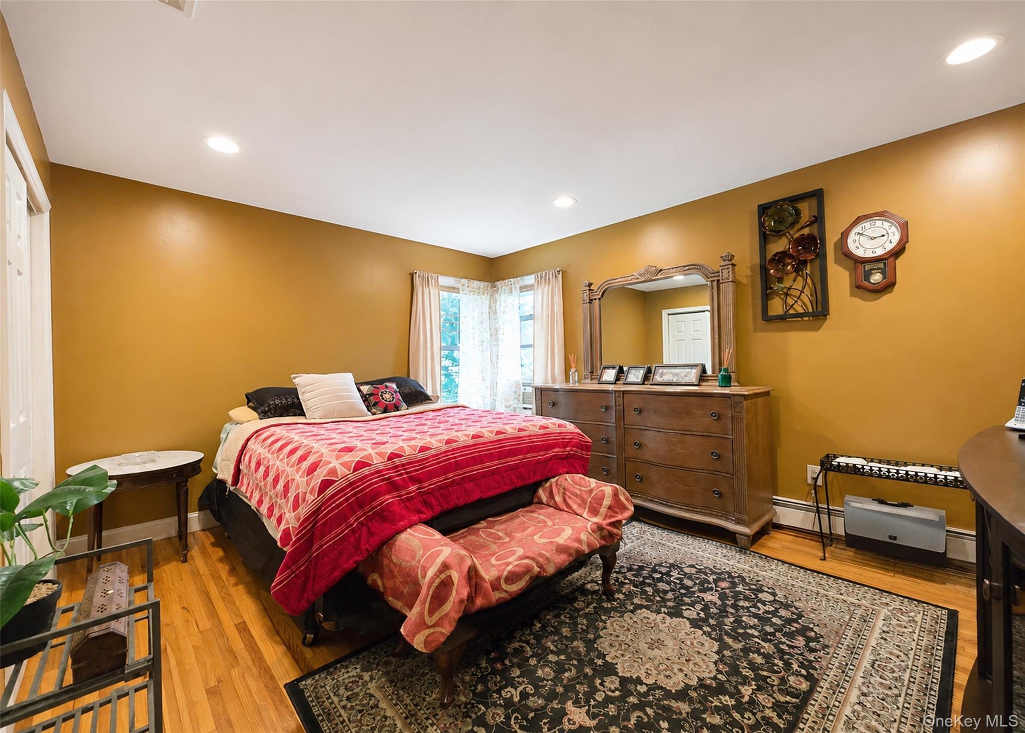 Single Family Union Boulevard Suffolk County, NY 11706, MLS-1046597-16
