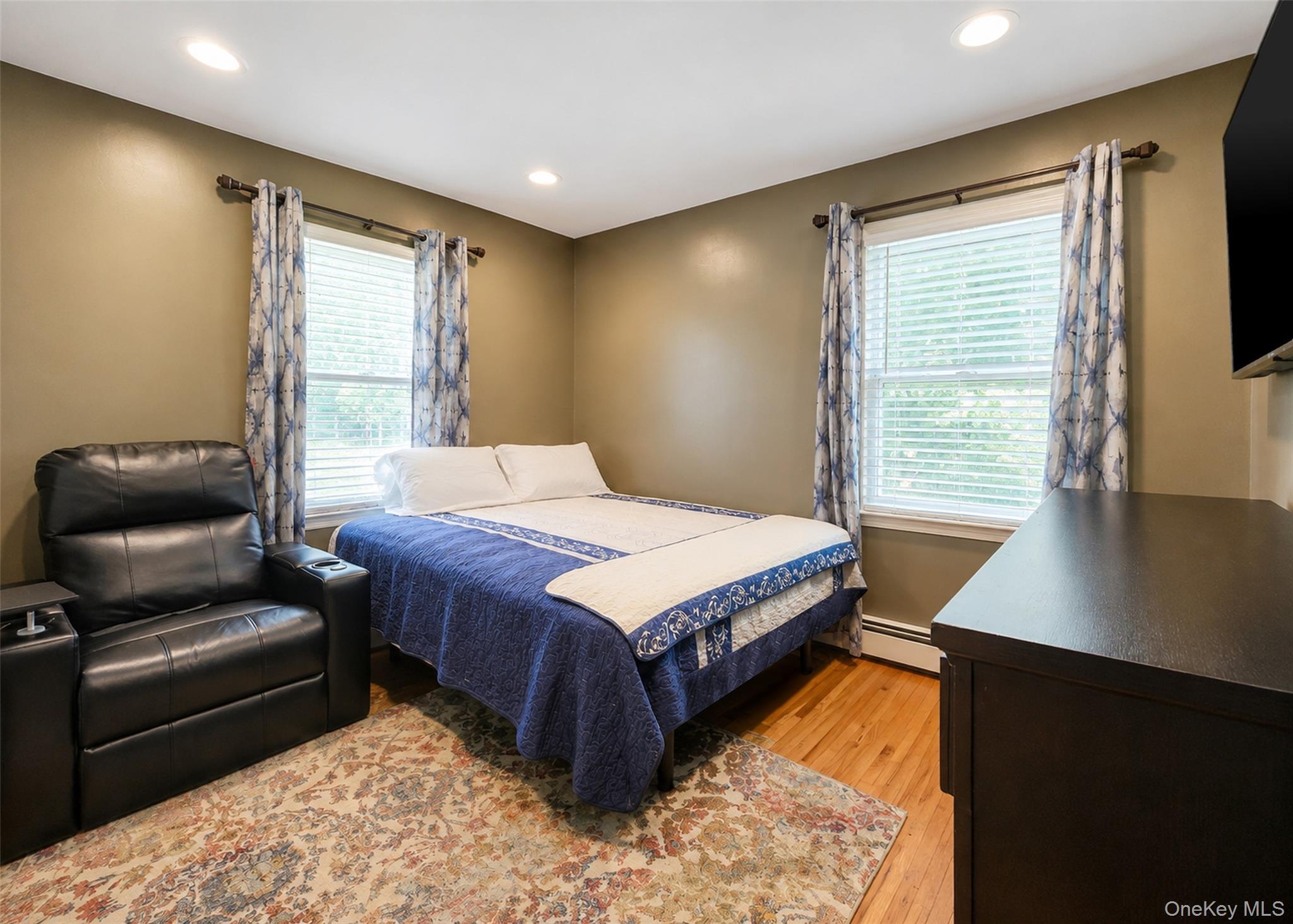 Single Family Union Boulevard Suffolk County, NY 11706, MLS-1046597-24