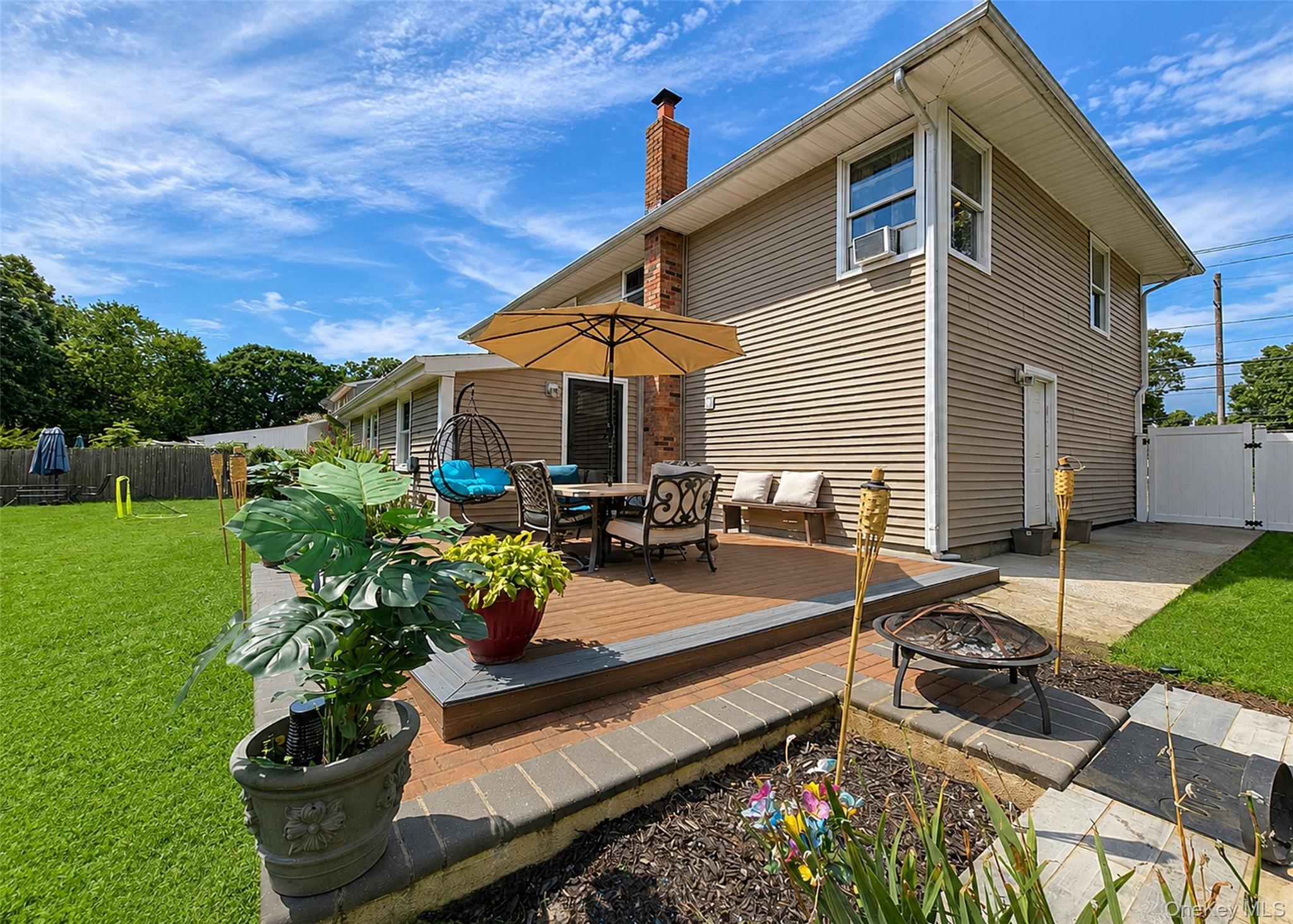 Single Family Union Boulevard Suffolk County, NY 11706, MLS-1046597-25