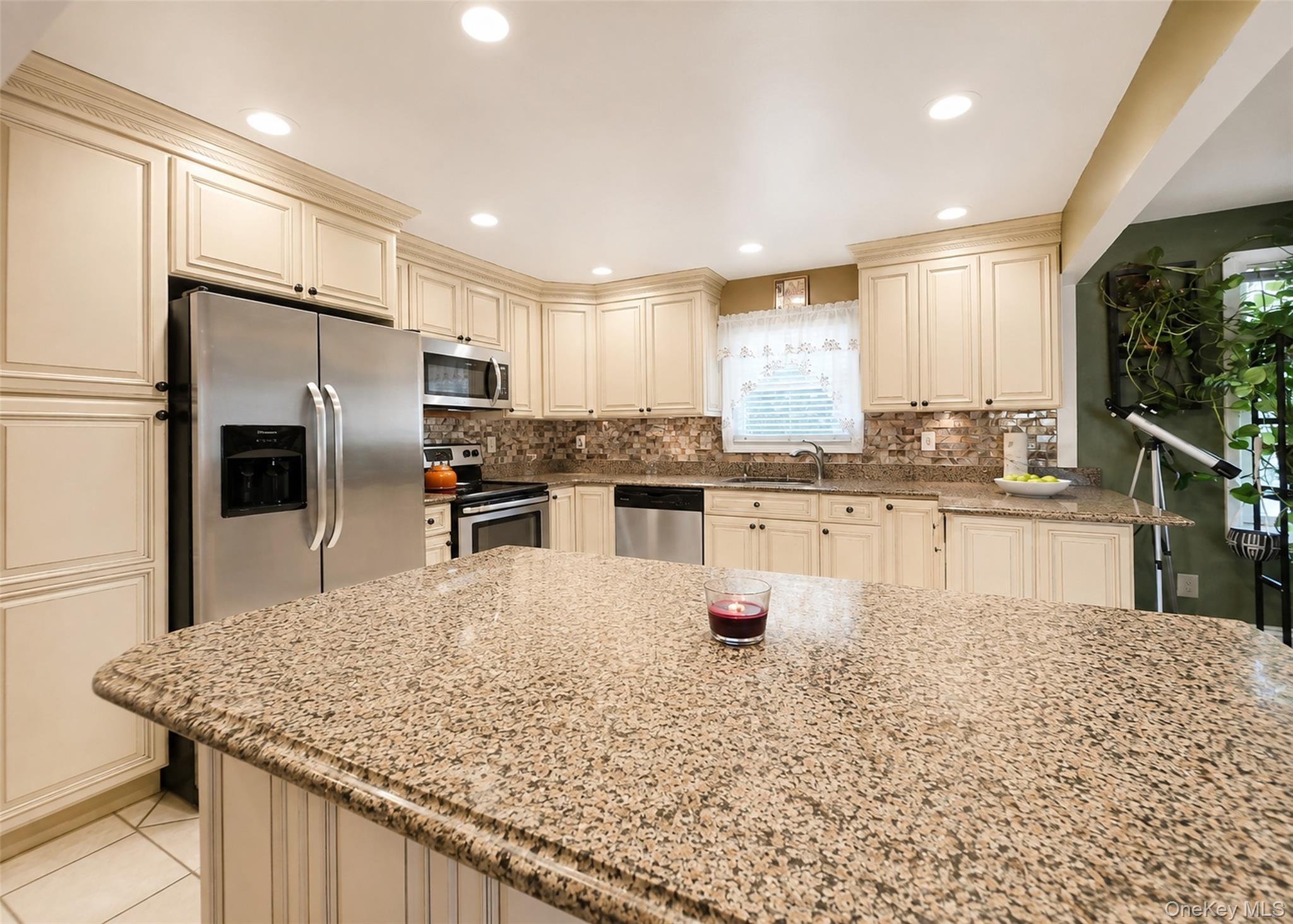 Single Family Union Boulevard Suffolk County, NY 11706, MLS-1046597-6