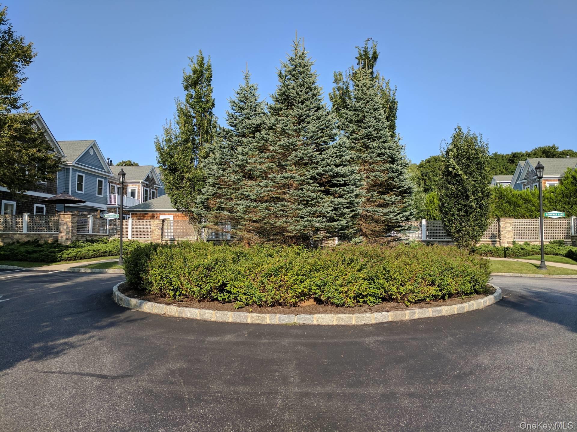 Single Family Andrew Court Suffolk County, NY 11968, MLS-1046627-2