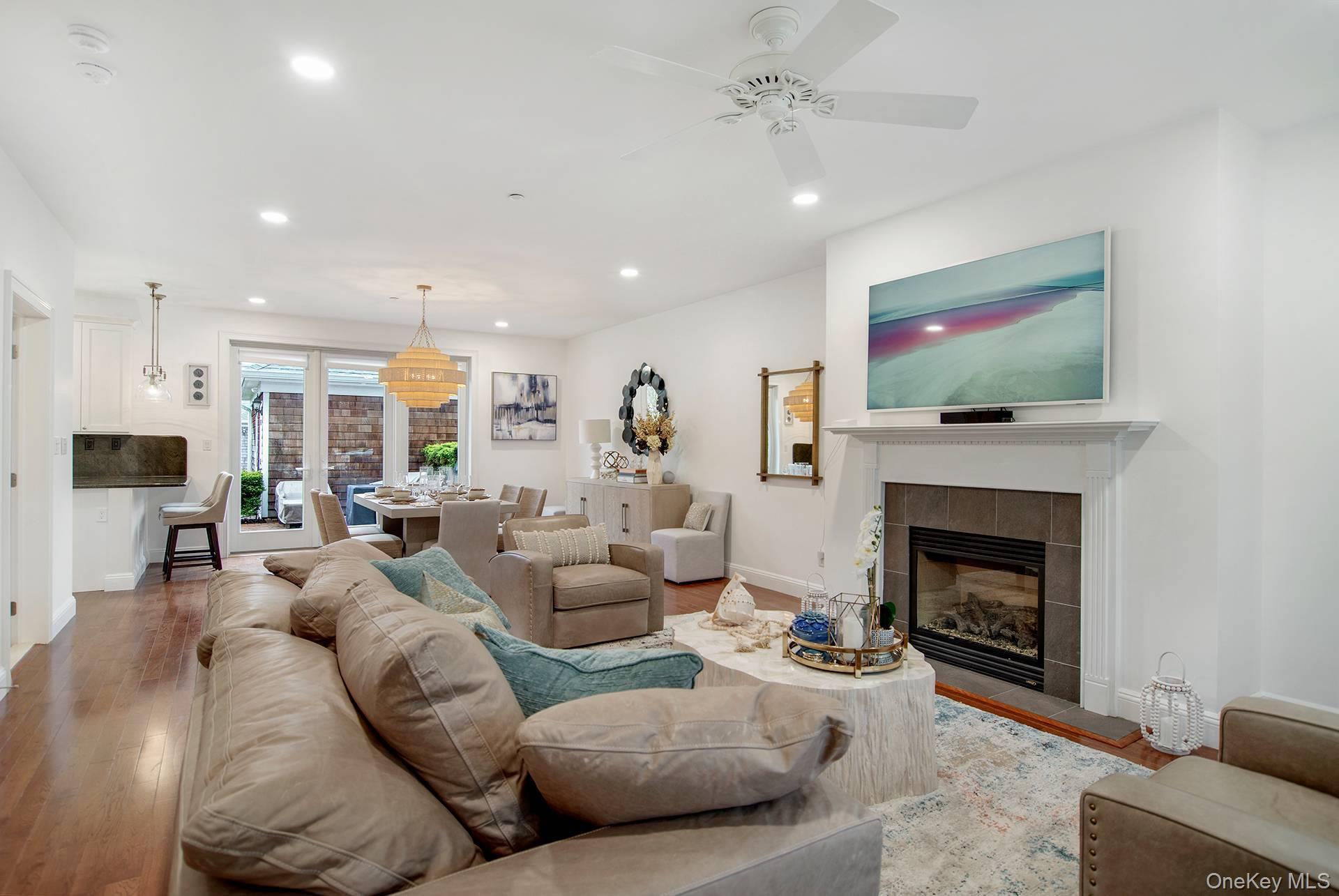 Single Family Andrew Court Suffolk County, NY 11968, MLS-1046627-3