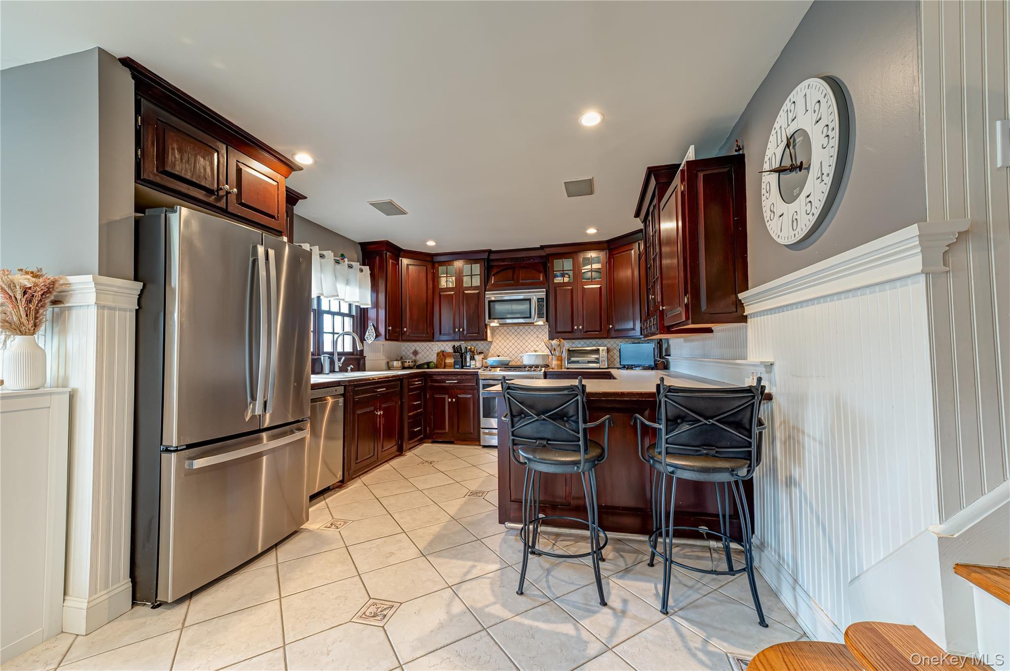 Single Family Peary Lane  Suffolk County, NY 11754, MLS-1046645-13