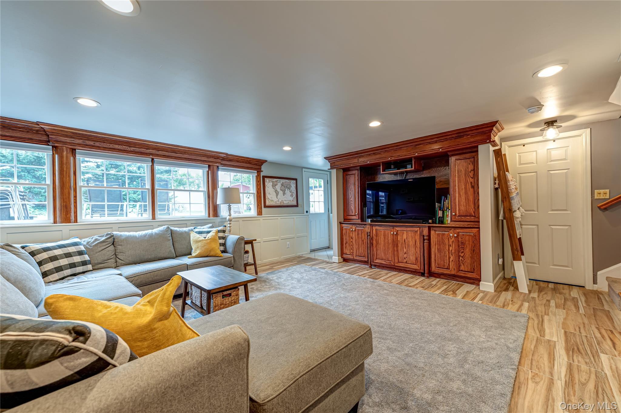 Single Family Peary Lane  Suffolk County, NY 11754, MLS-1046645-18