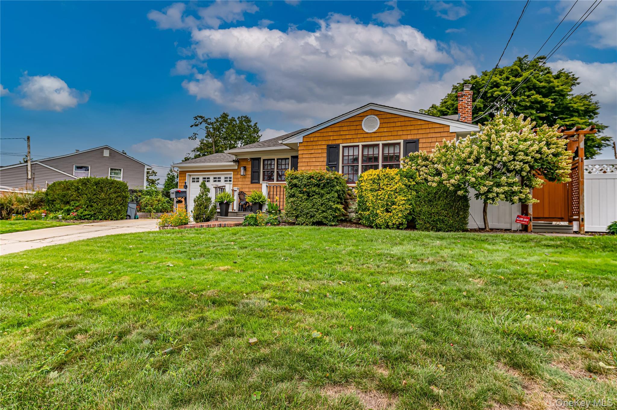 Single Family Peary Lane  Suffolk County, NY 11754, MLS-1046645-2