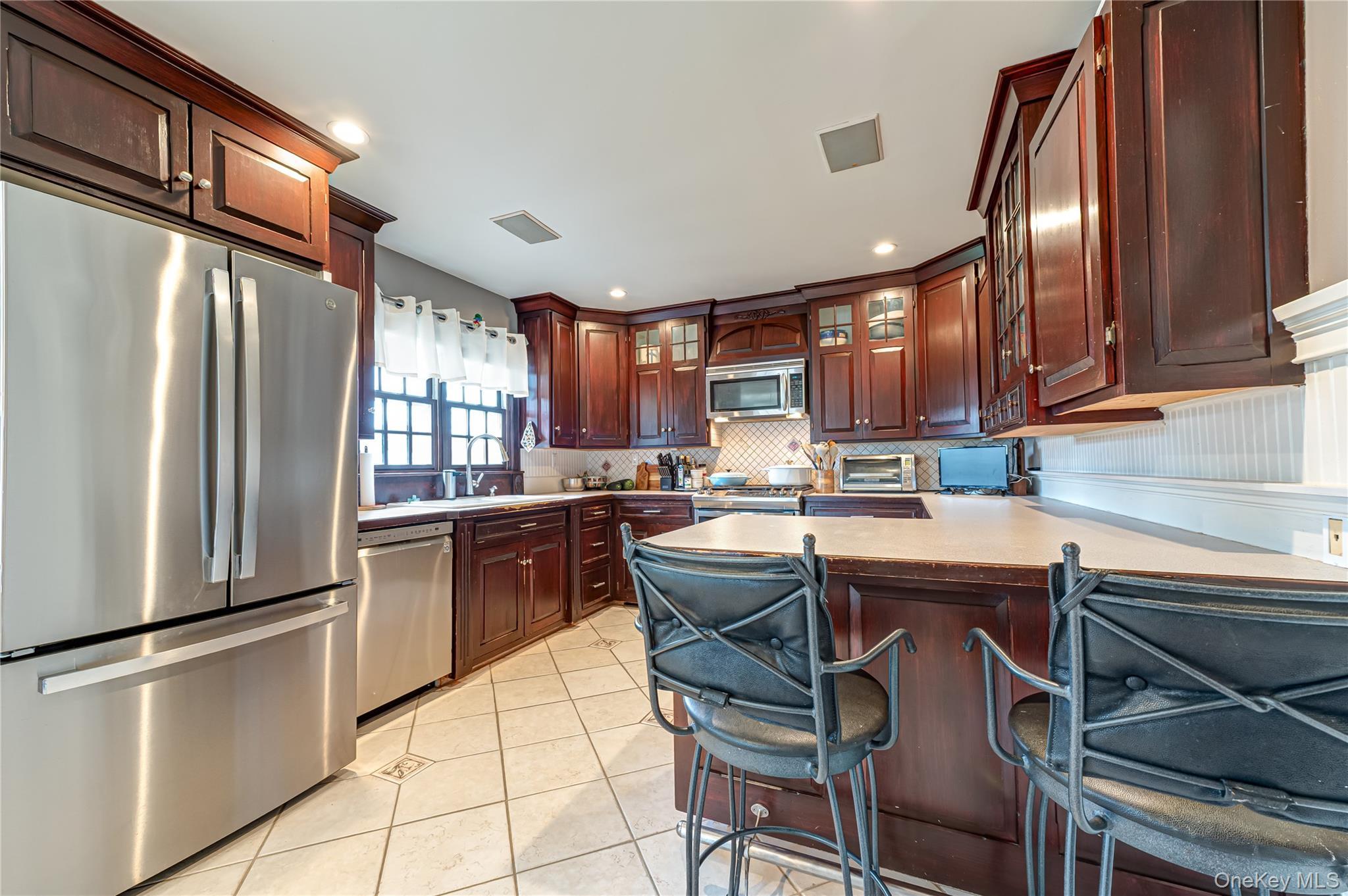 Single Family Peary Lane  Suffolk County, NY 11754, MLS-1046645-9
