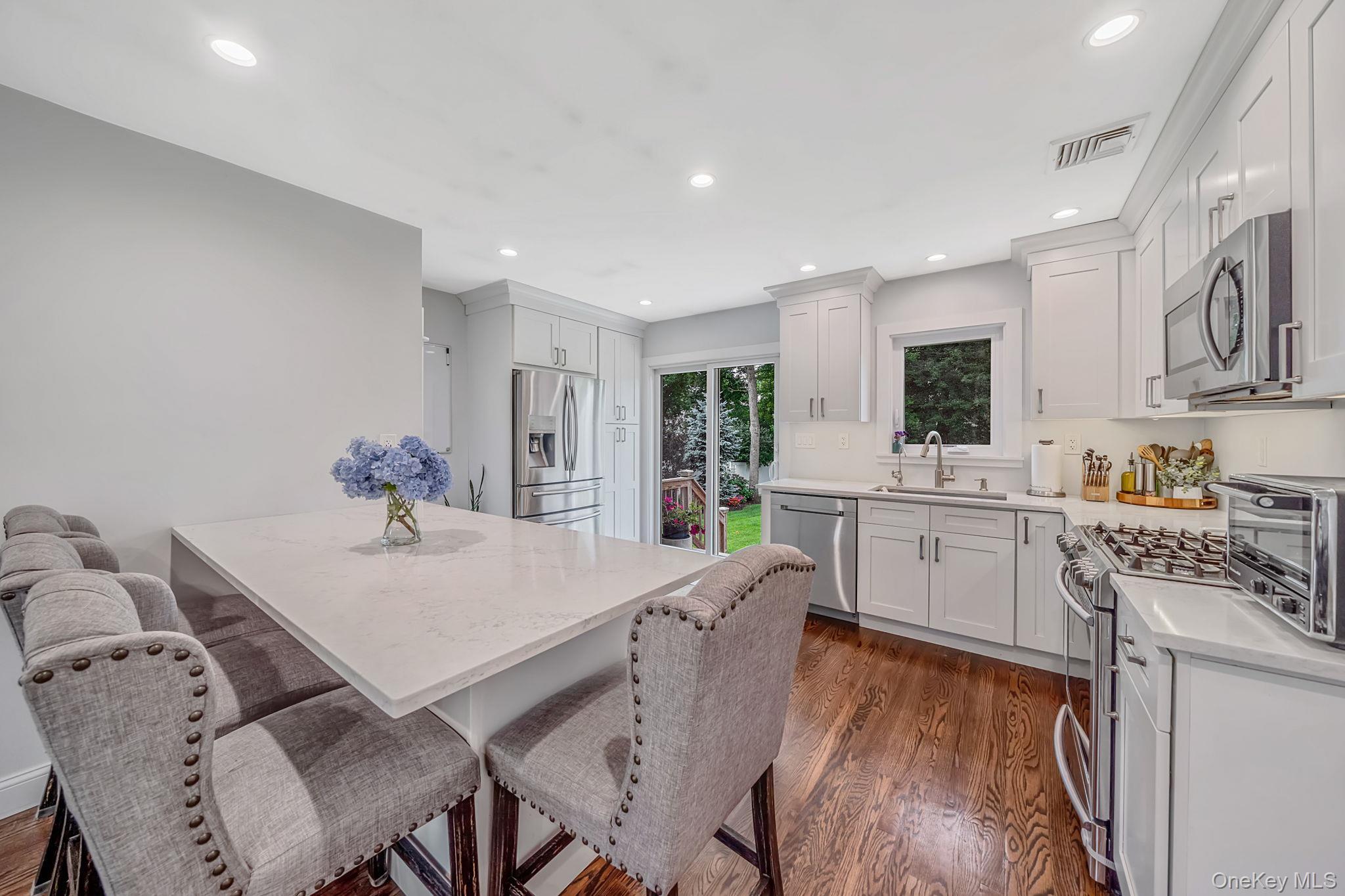 Single Family Gedney Avenue  Suffolk County, NY 11787, MLS-1046648-4