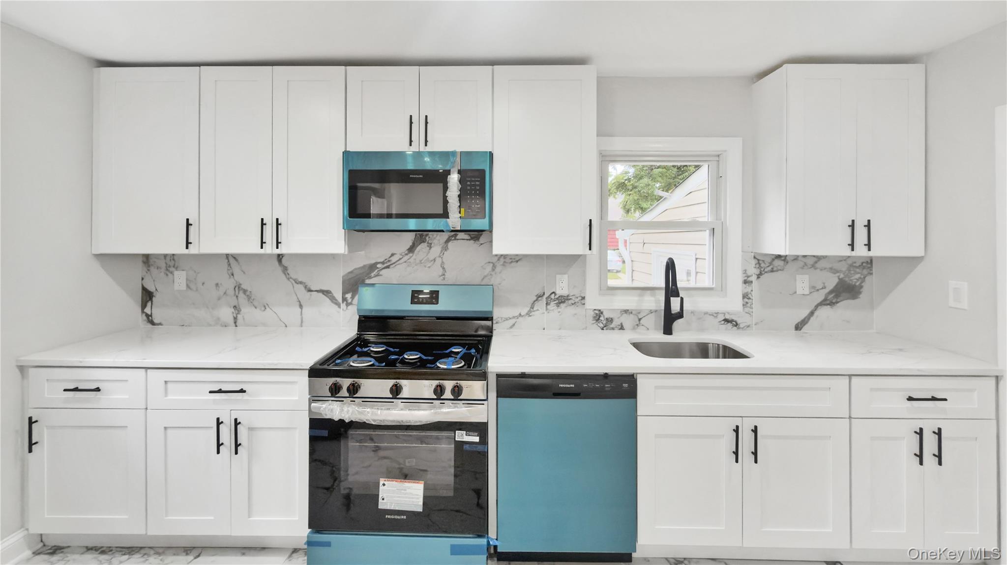Single Family Woodfield Road Nassau County, NY 11570, MLS-1046658-19