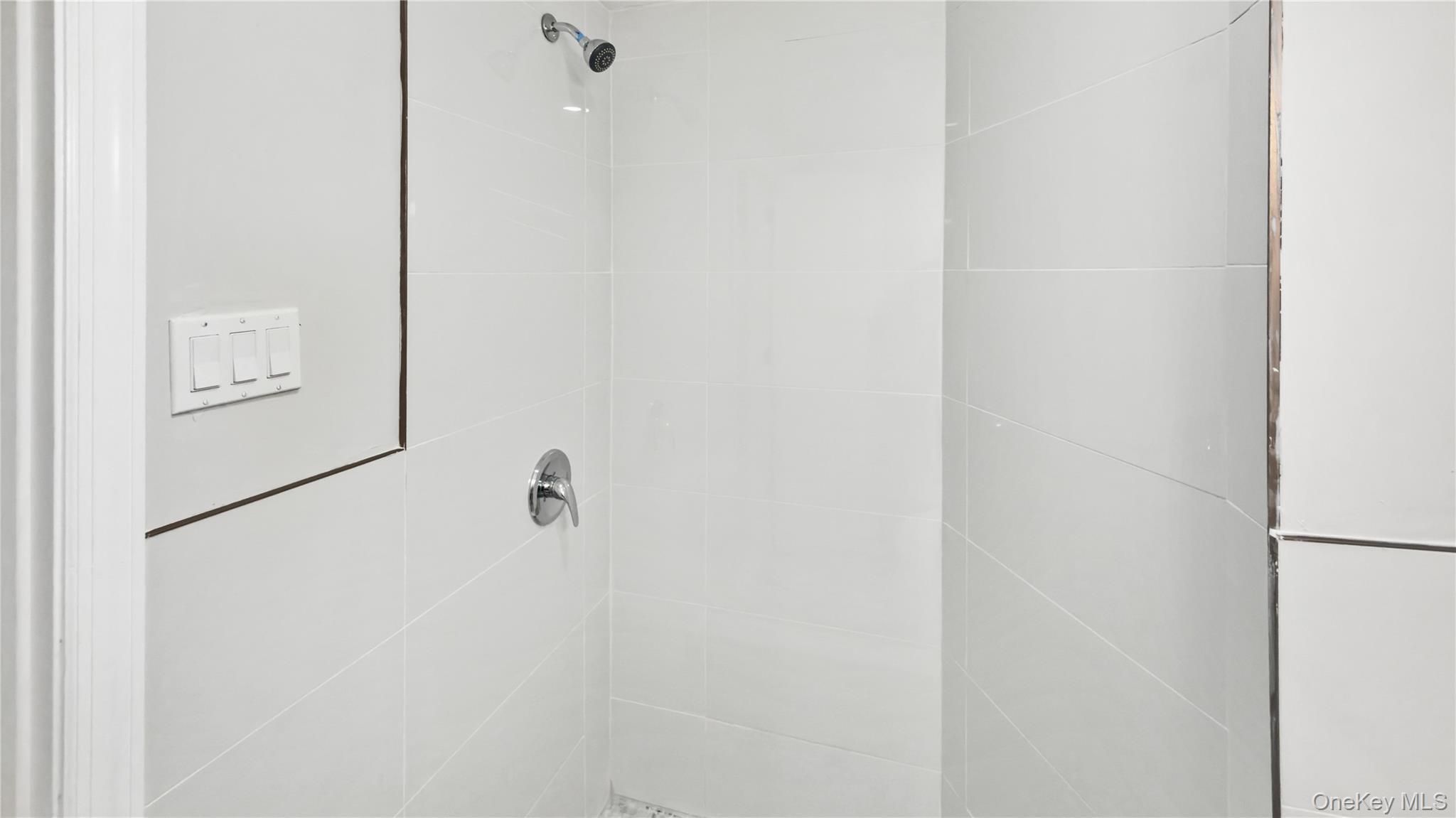 Single Family Woodfield Road Nassau County, NY 11570, MLS-1046658-26