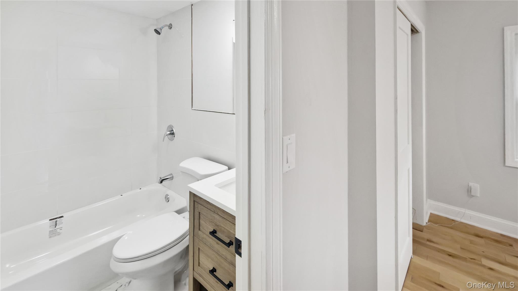 Single Family Woodfield Road Nassau County, NY 11570, MLS-1046658-32
