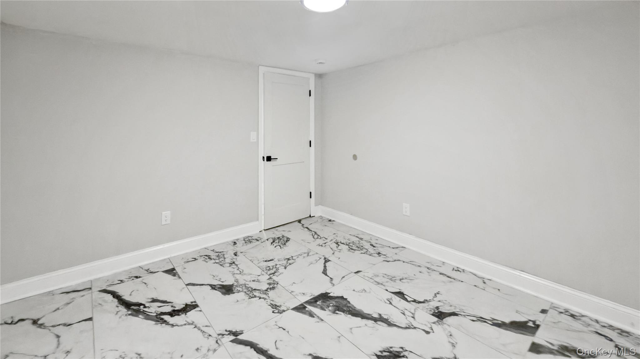 Single Family Woodfield Road Nassau County, NY 11570, MLS-1046658-44