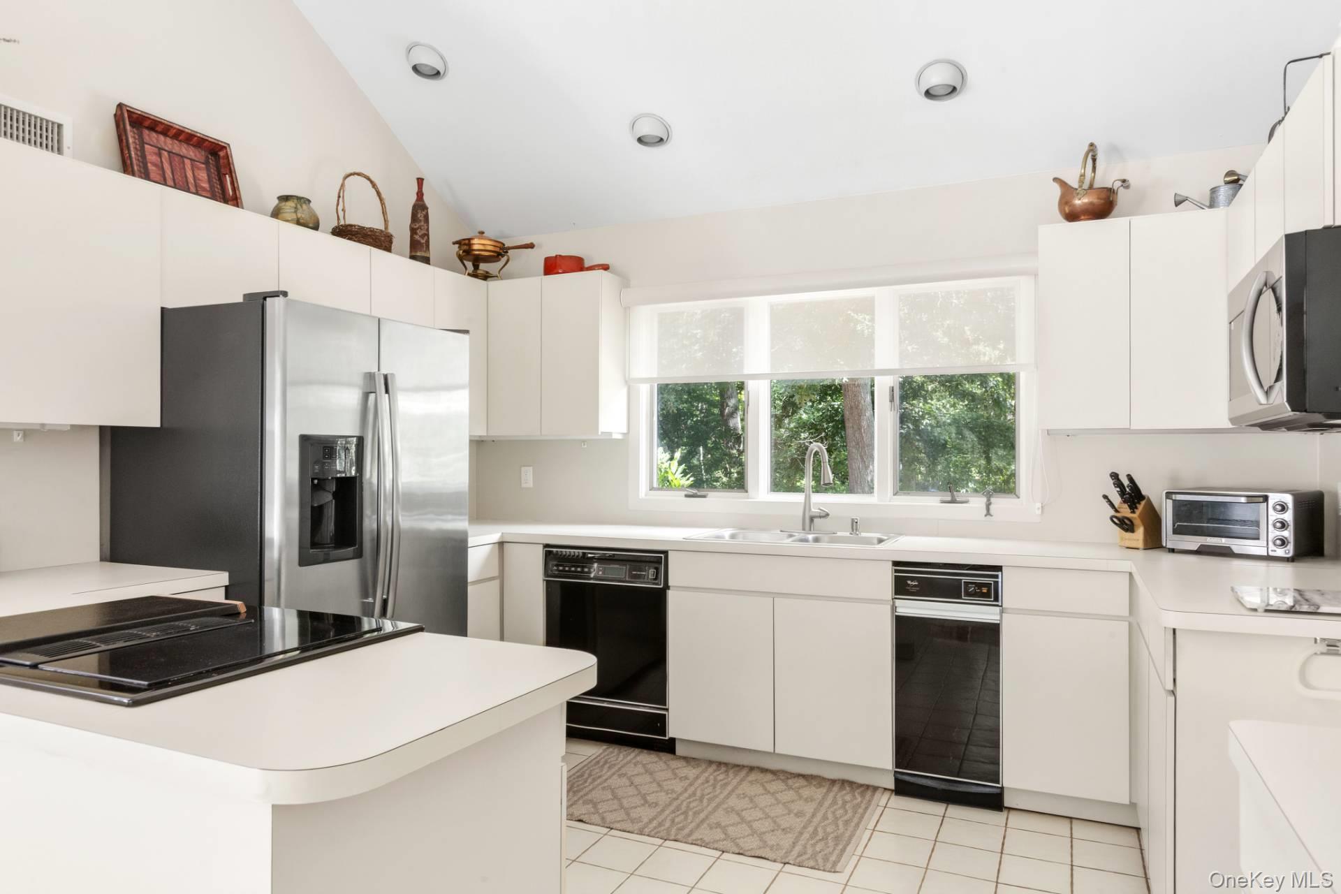 Single Family Spring Pond Lane Suffolk County, NY 11968, MLS-1046663-6