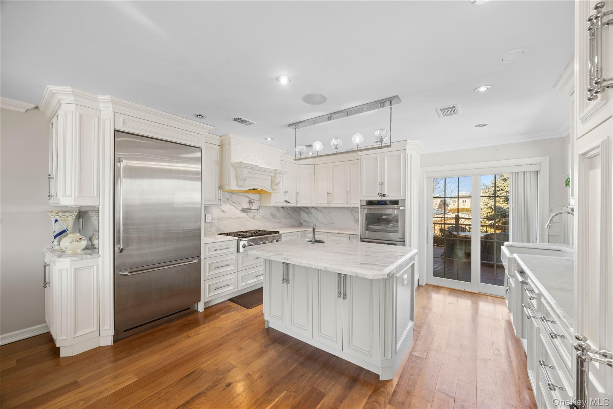 Single Family Ditmars Street  Bronx, NY 10464, MLS-1046694-3