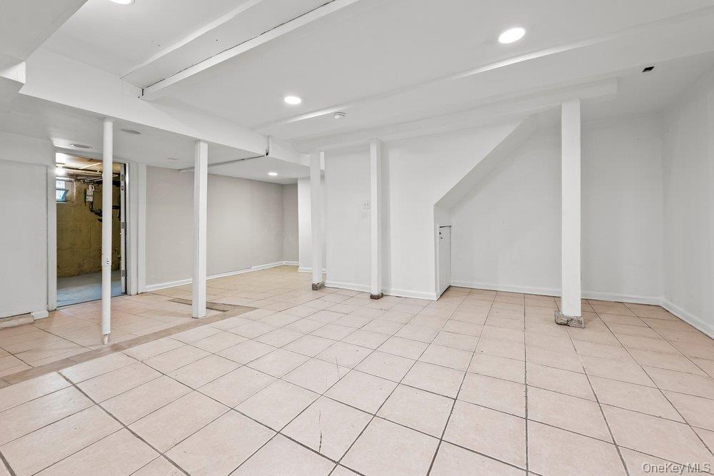 Single Family 166th Street Queens, NY 11432, MLS-1046700-23