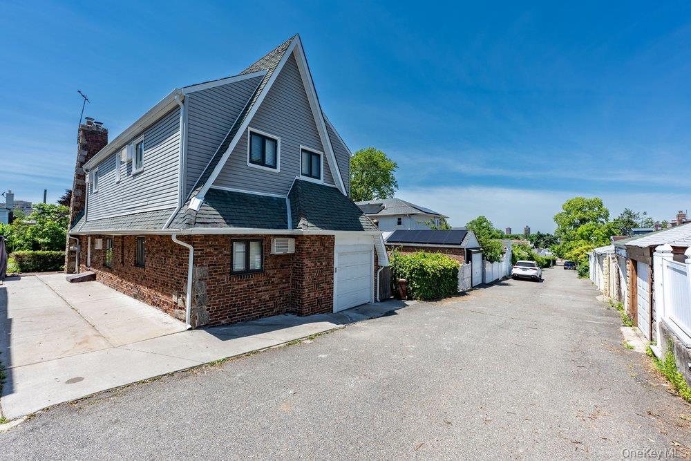 Single Family 166th Street Queens, NY 11432, MLS-1046700-24