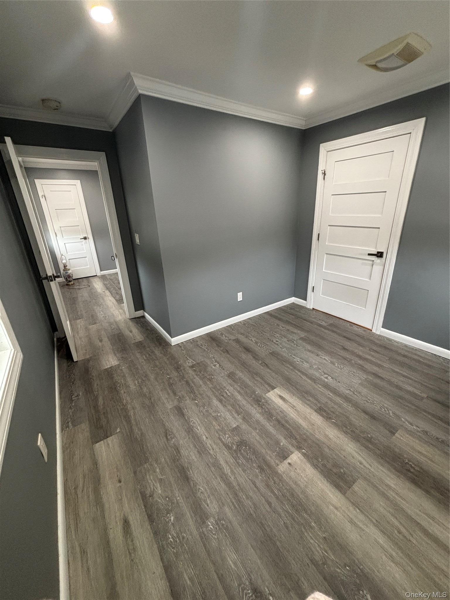 Single Family Singingwood Drive Suffolk County, NY 11741, MLS-1046708-11