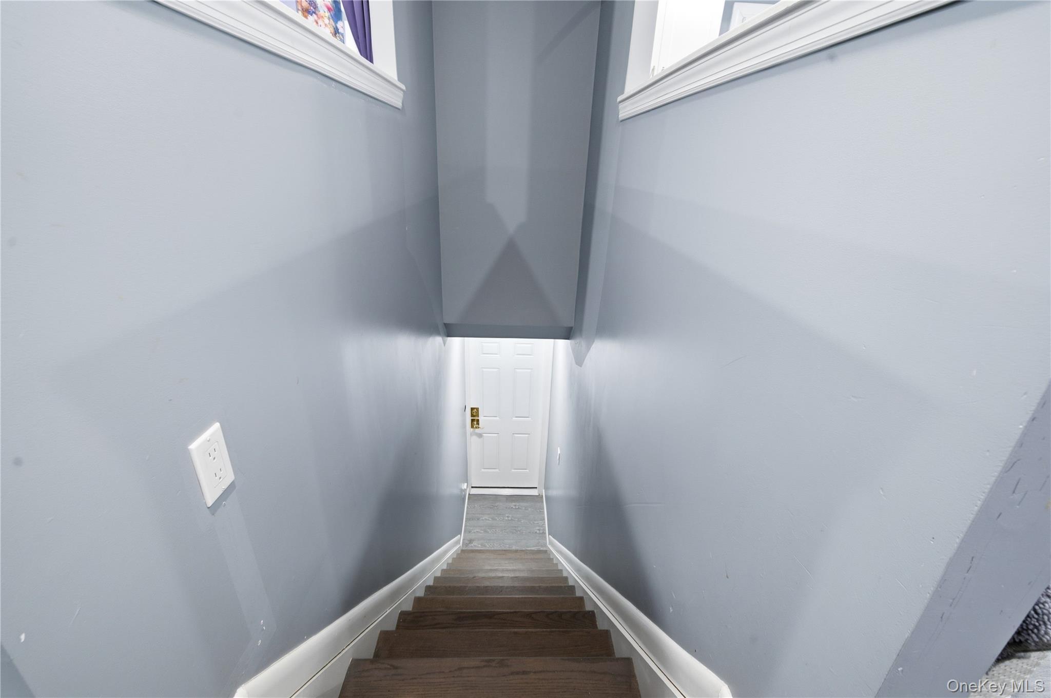 Single Family Singingwood Drive Suffolk County, NY 11741, MLS-1046708-13
