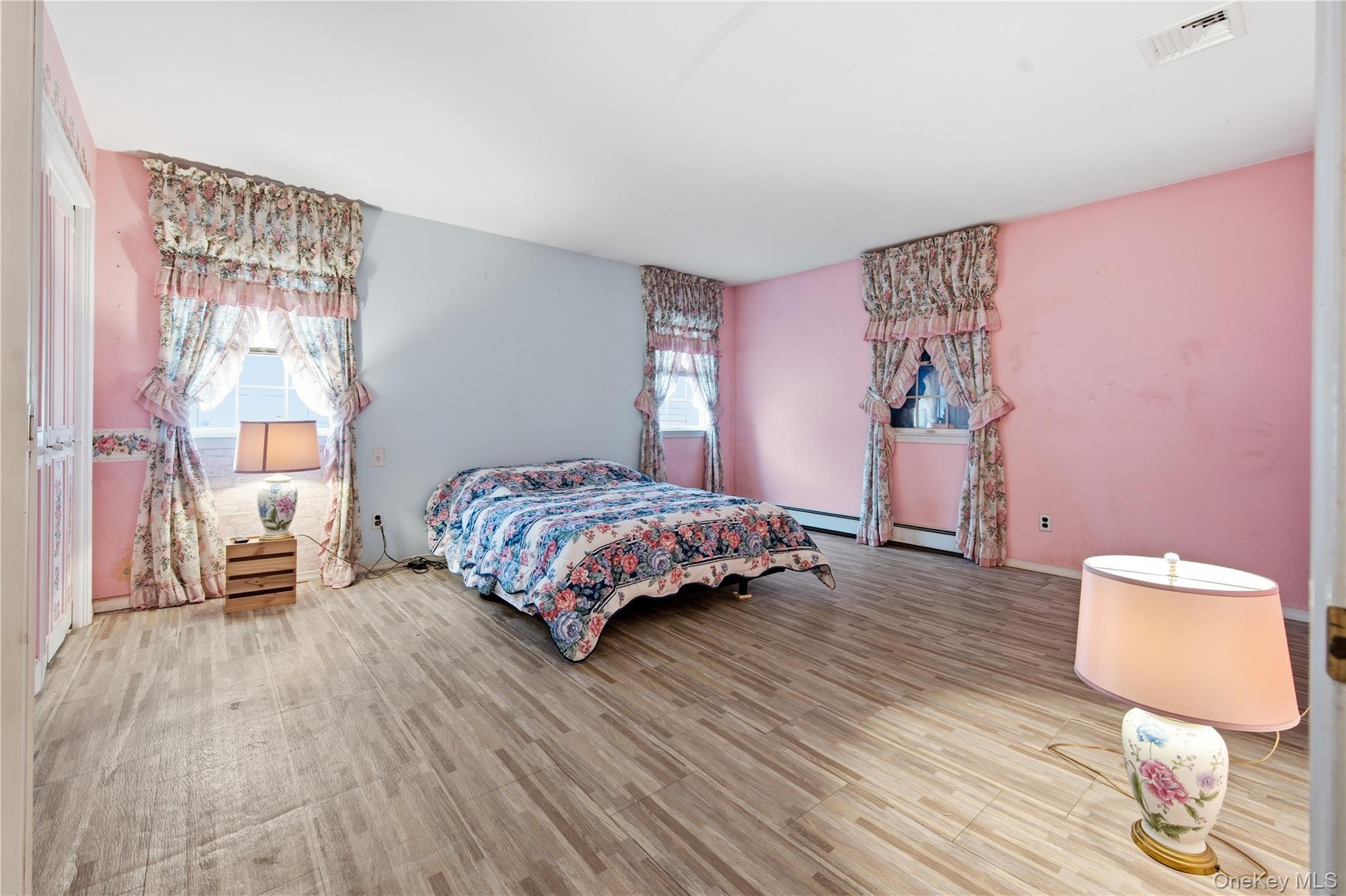 Single Family Singingwood Drive Suffolk County, NY 11741, MLS-1046708-22