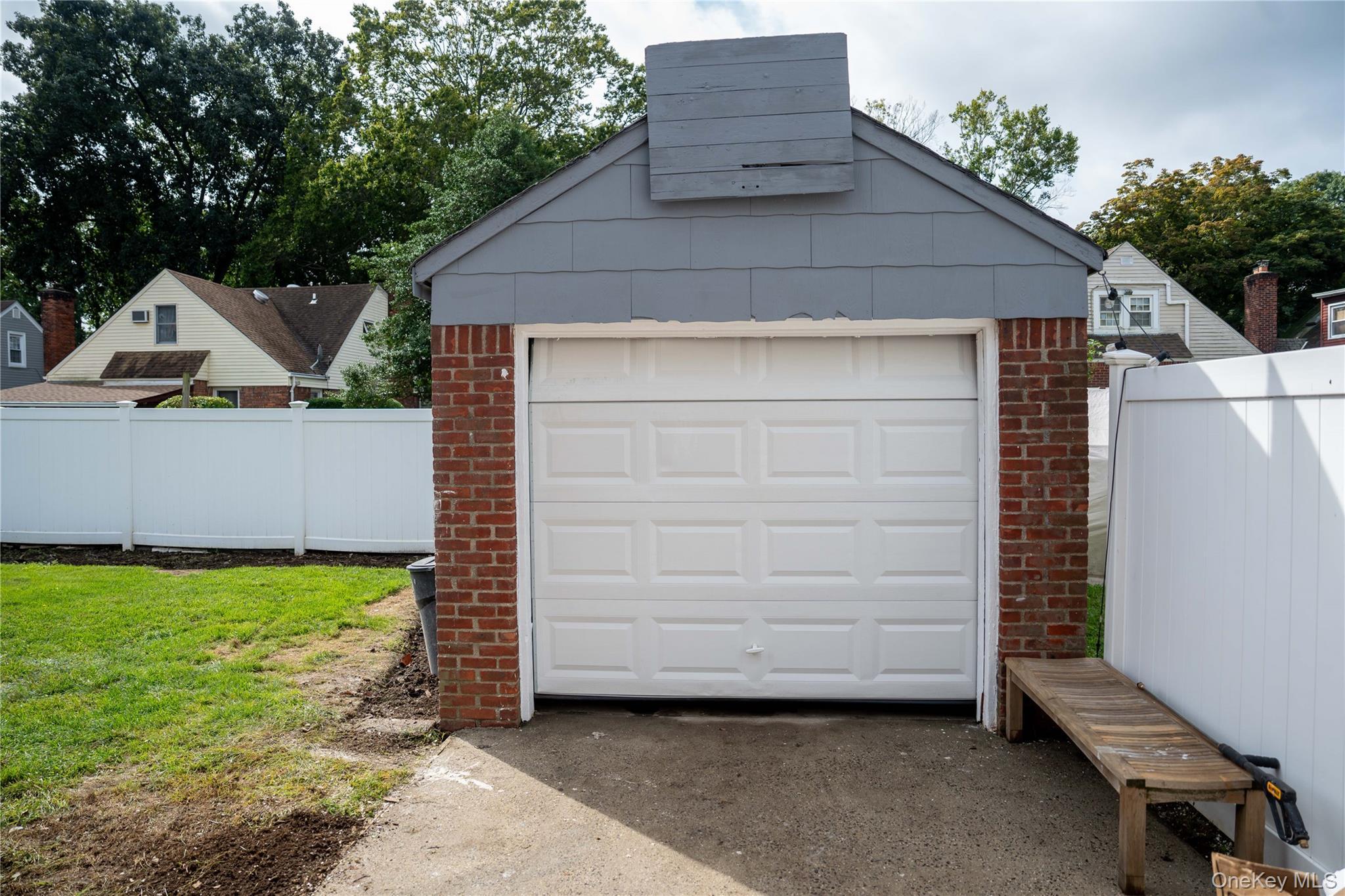 Single Family Stratford Road Nassau County, NY 11510, MLS-1046719-31