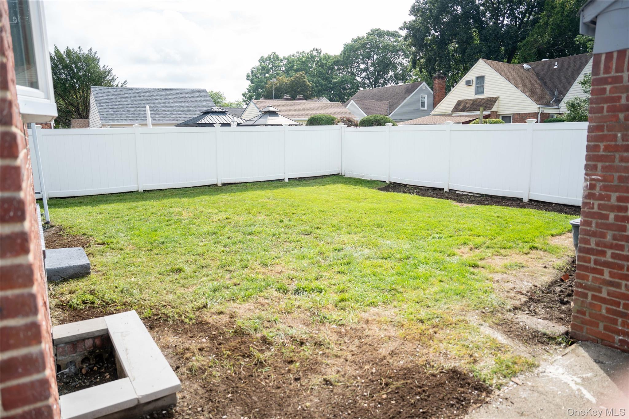 Single Family Stratford Road Nassau County, NY 11510, MLS-1046719-32