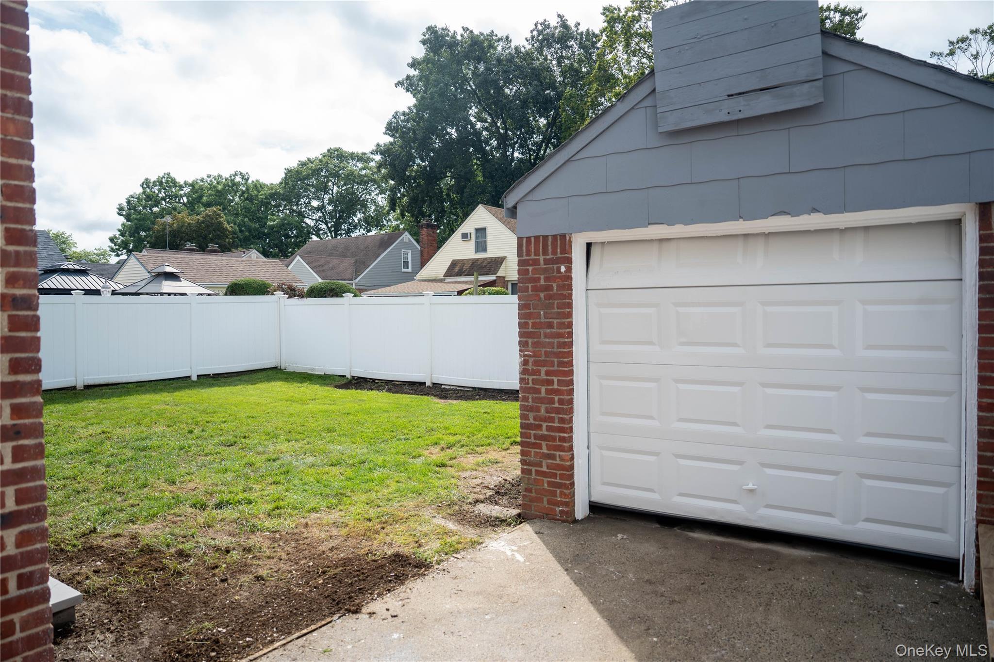 Single Family Stratford Road Nassau County, NY 11510, MLS-1046719-34