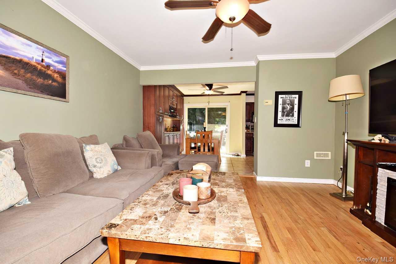 Single Family Cornell Drive Suffolk County, NY 11787, MLS-1046723-4