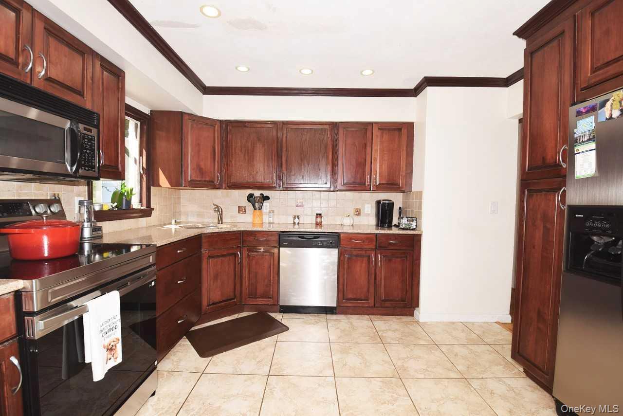 Single Family Cornell Drive Suffolk County, NY 11787, MLS-1046723-5