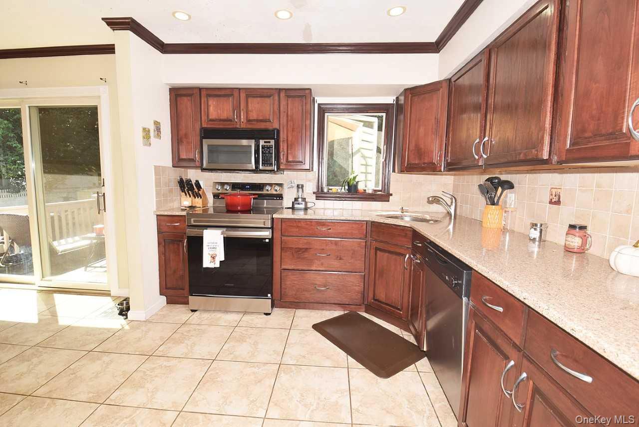 Single Family Cornell Drive Suffolk County, NY 11787, MLS-1046723-6