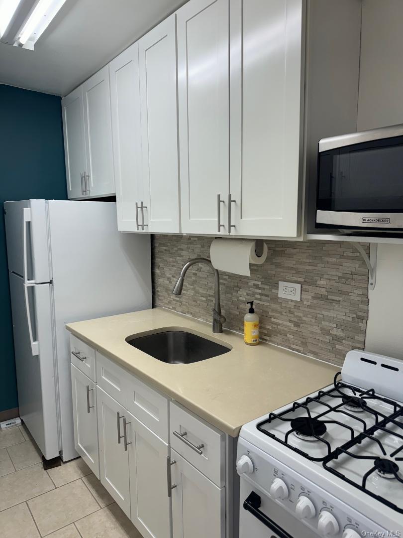 Apartment 153rd Avenue Queens, NY 11414, MLS-1046752-4