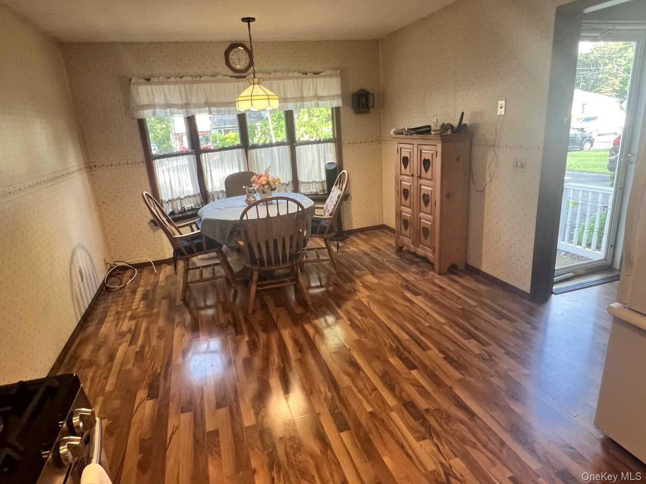 Single Family N Gardiner Drive  Suffolk County, NY 11706, MLS-1046781-3