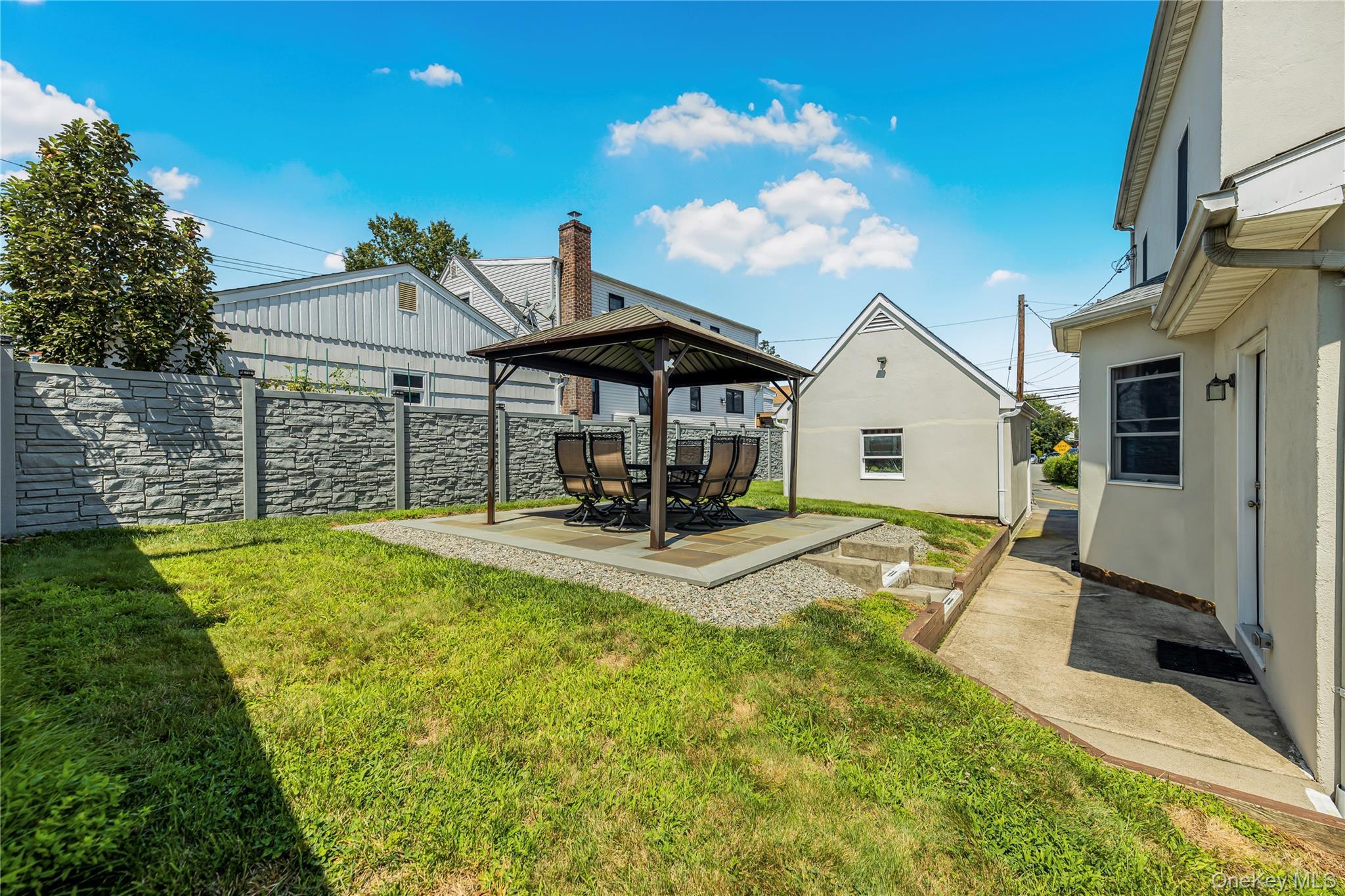 Single Family Mile Square Road  Westchester County, NY 10704, MLS-1046783-17