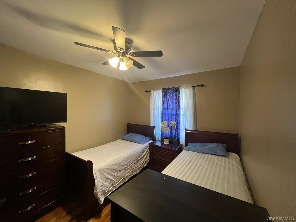 Single Family E 229th Street Bronx, NY 10466, MLS-1046825-8