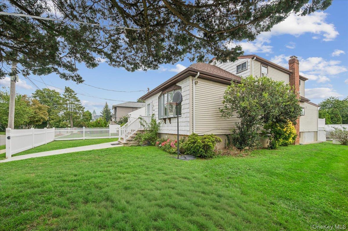 Single Family W Alder Road Nassau County, NY 11710, MLS-1046828-3
