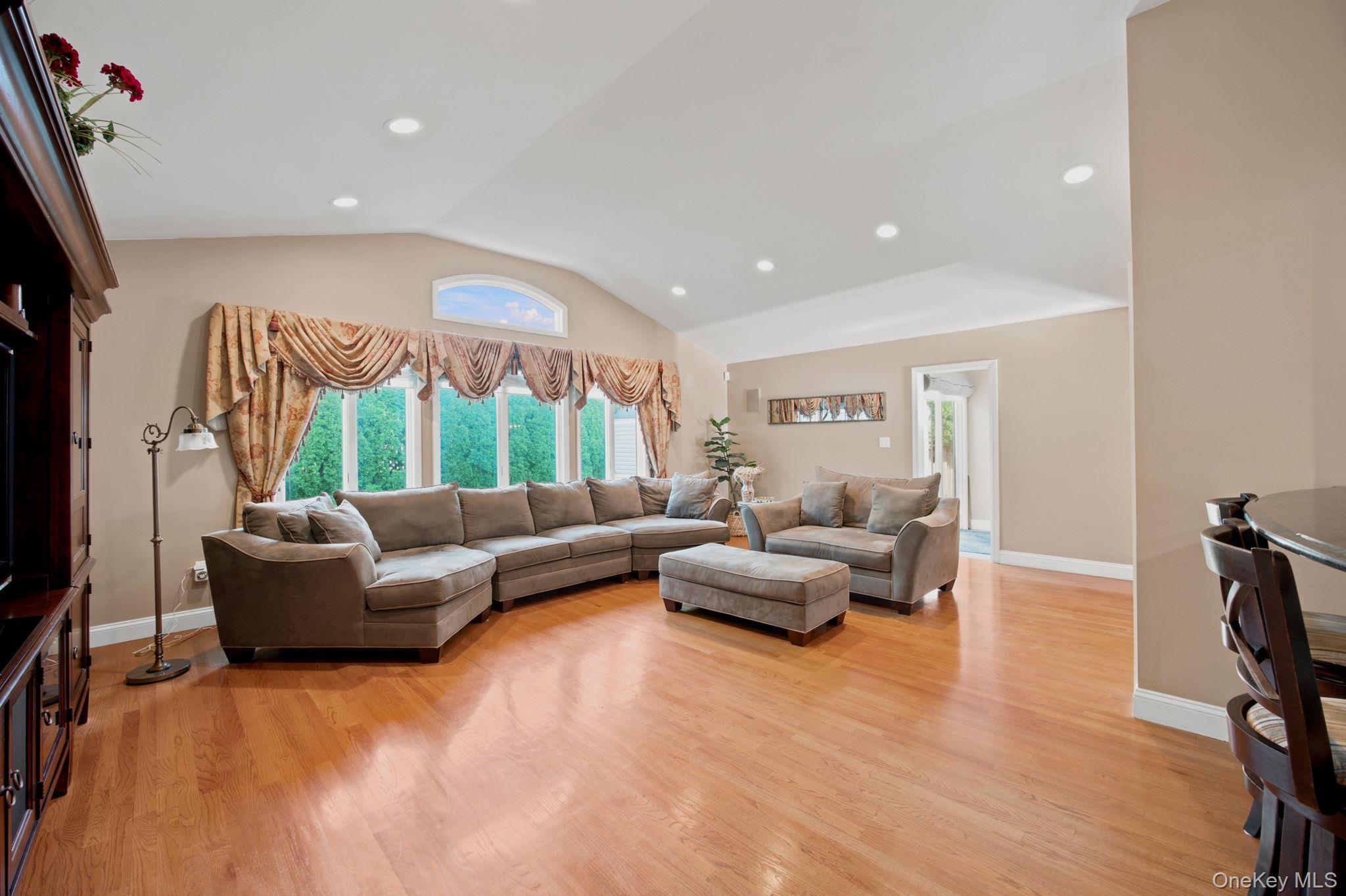Single Family Celler Avenue Nassau County, NY 11040, MLS-1046862-13
