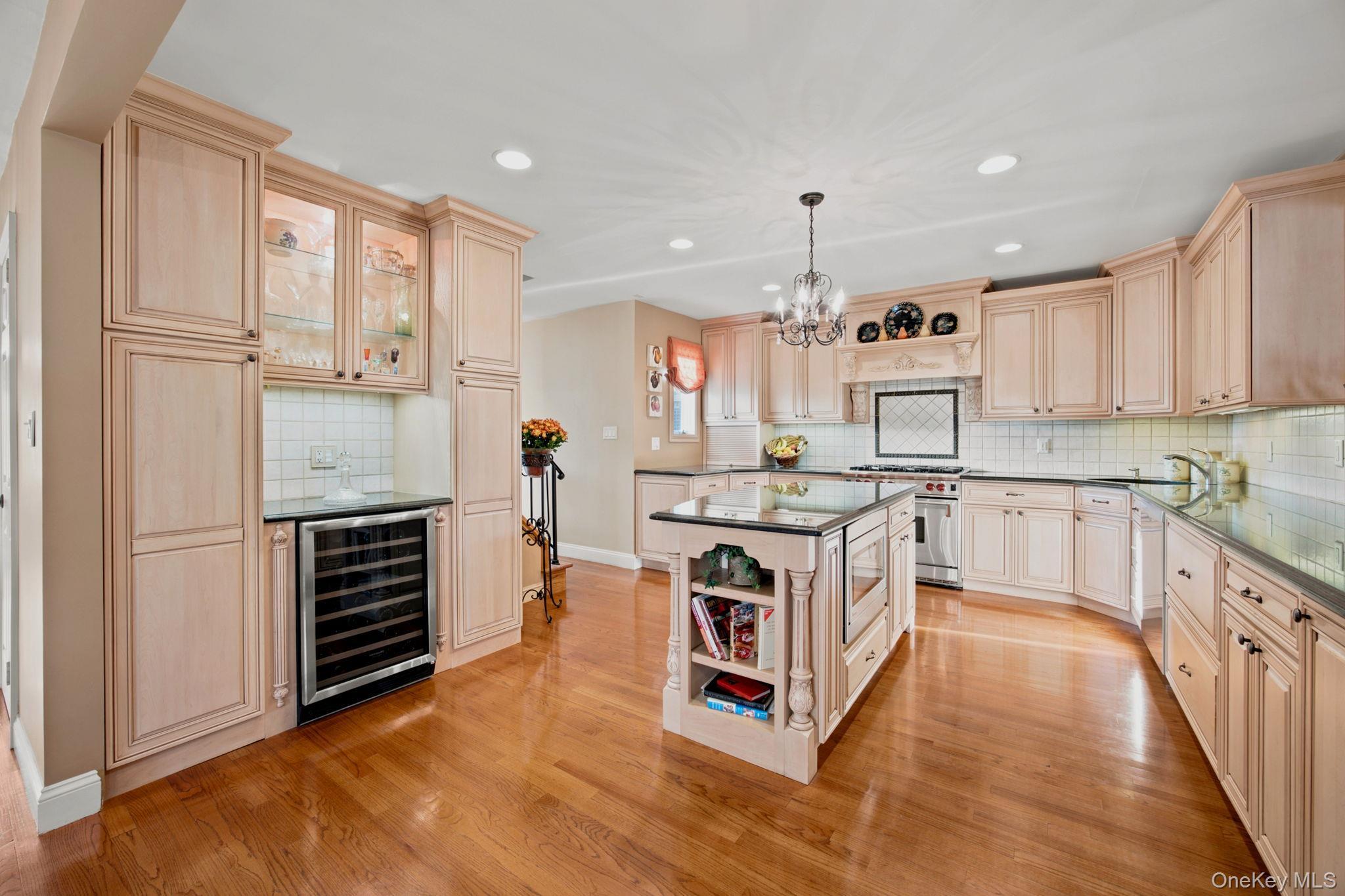 Single Family Celler Avenue Nassau County, NY 11040, MLS-1046862-7