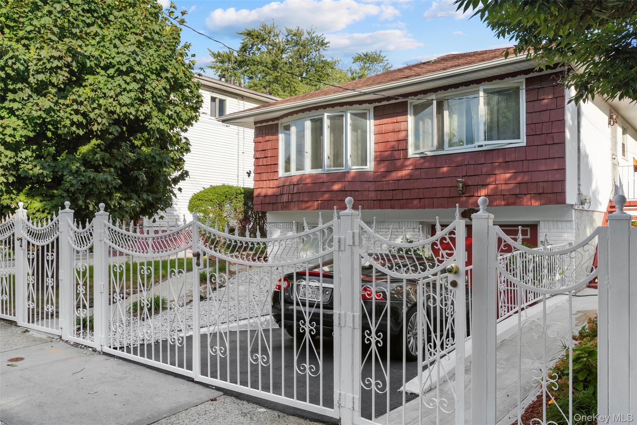 Single Family Briar Place Queens, NY 11691, MLS-1046867-3
