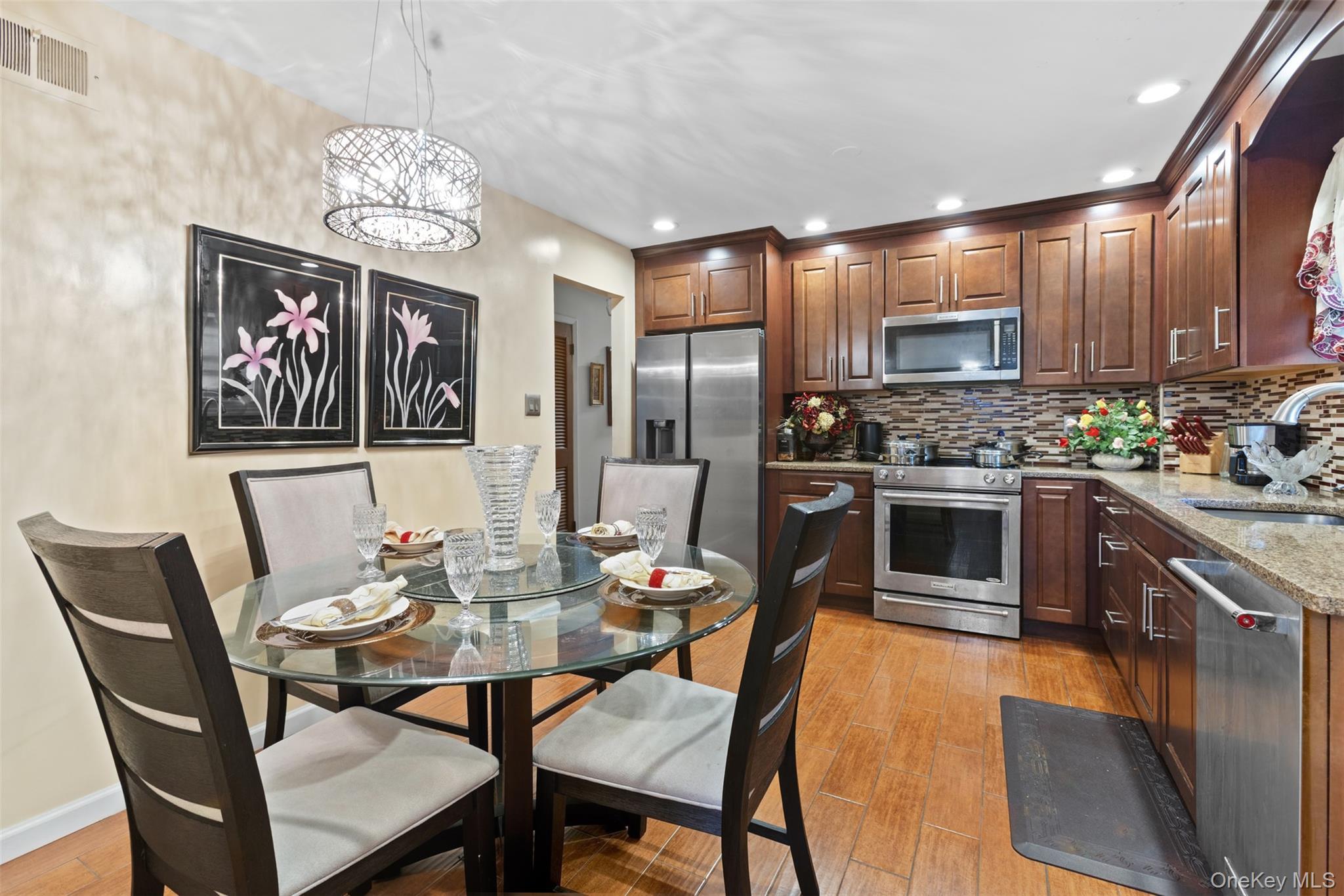 Single Family Briar Place Queens, NY 11691, MLS-1046867-6