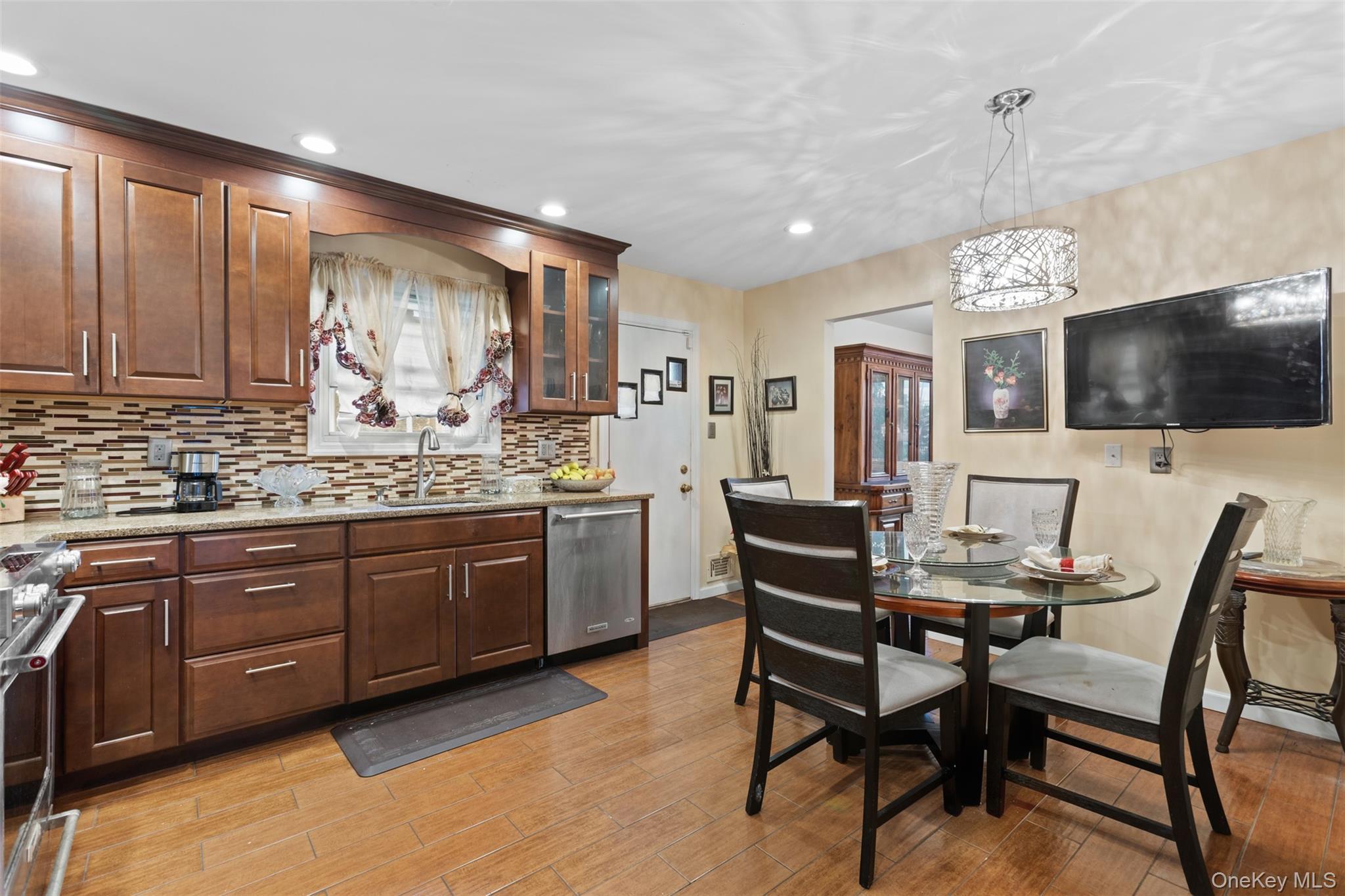 Single Family Briar Place Queens, NY 11691, MLS-1046867-7